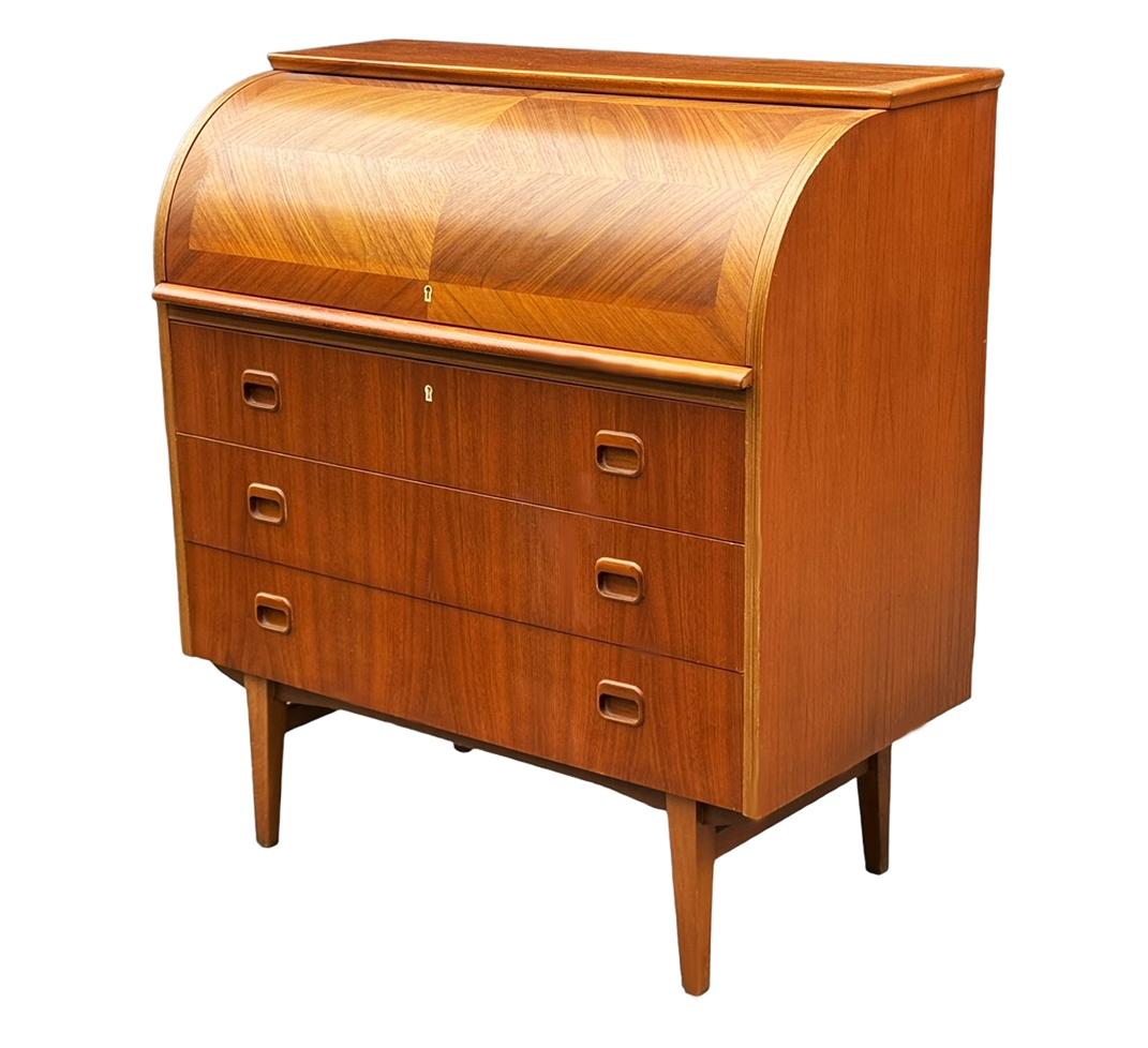 Dänischer moderner Roll-Top-Schreibtisch oder Kommode aus Teakholz mit Schrank aus der Mitte des Jahrhunderts 1