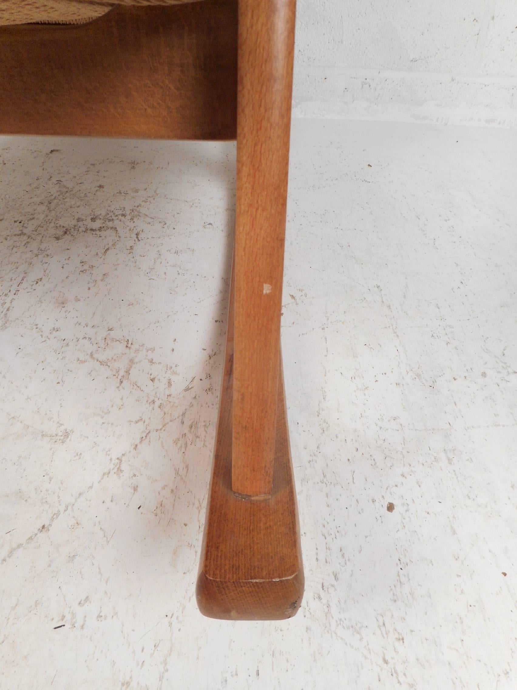 Corde Fauteuil à bascule en corde de style danois du milieu du siècle dernier:: dans le style de Hans Wegner