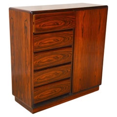 Comò a 5 cassetti alto e largo in palissandro del Mid Century Danish Modern di Brouer