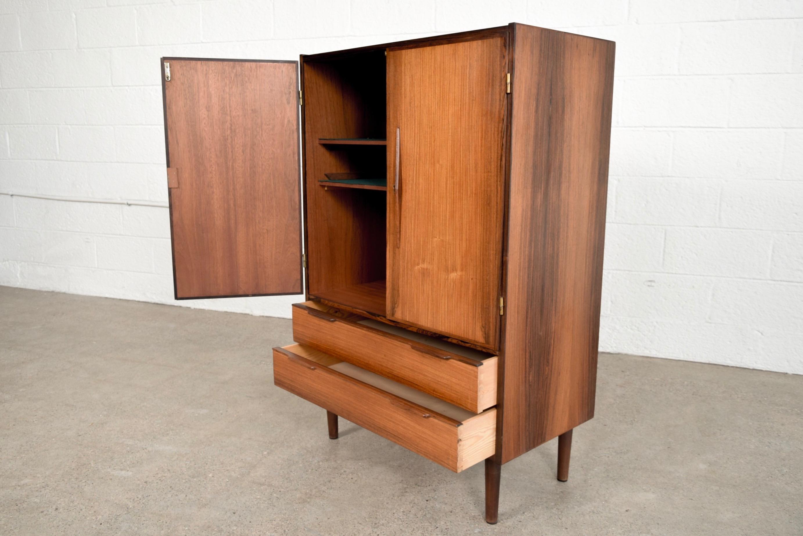 Midcentury Danish Modern Rosewood Bar Cabinet, 1960s For Sale 1
