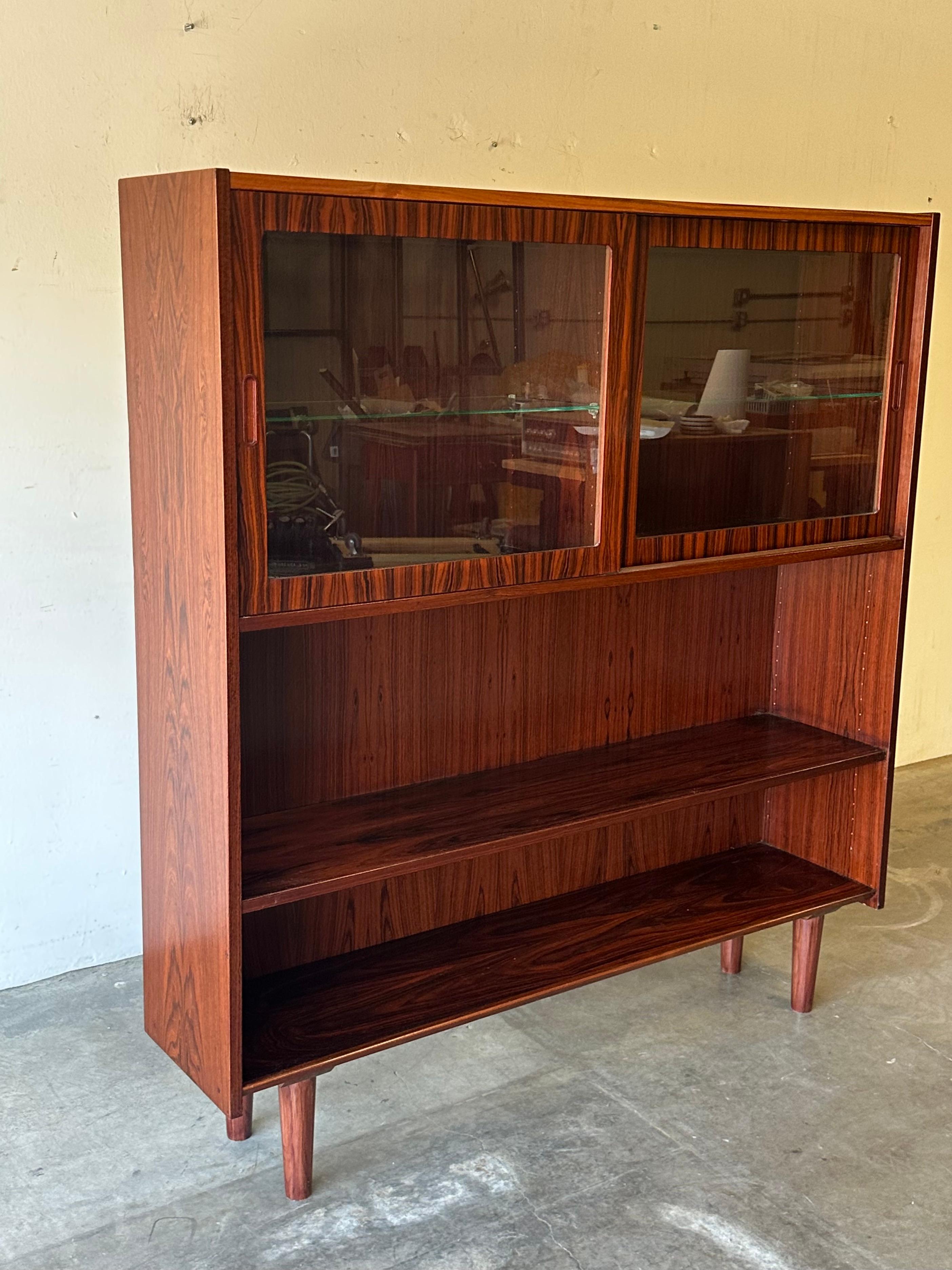 Midcentury Danish Modern Rosewood Bookcase Display Cabinet For Sale 4