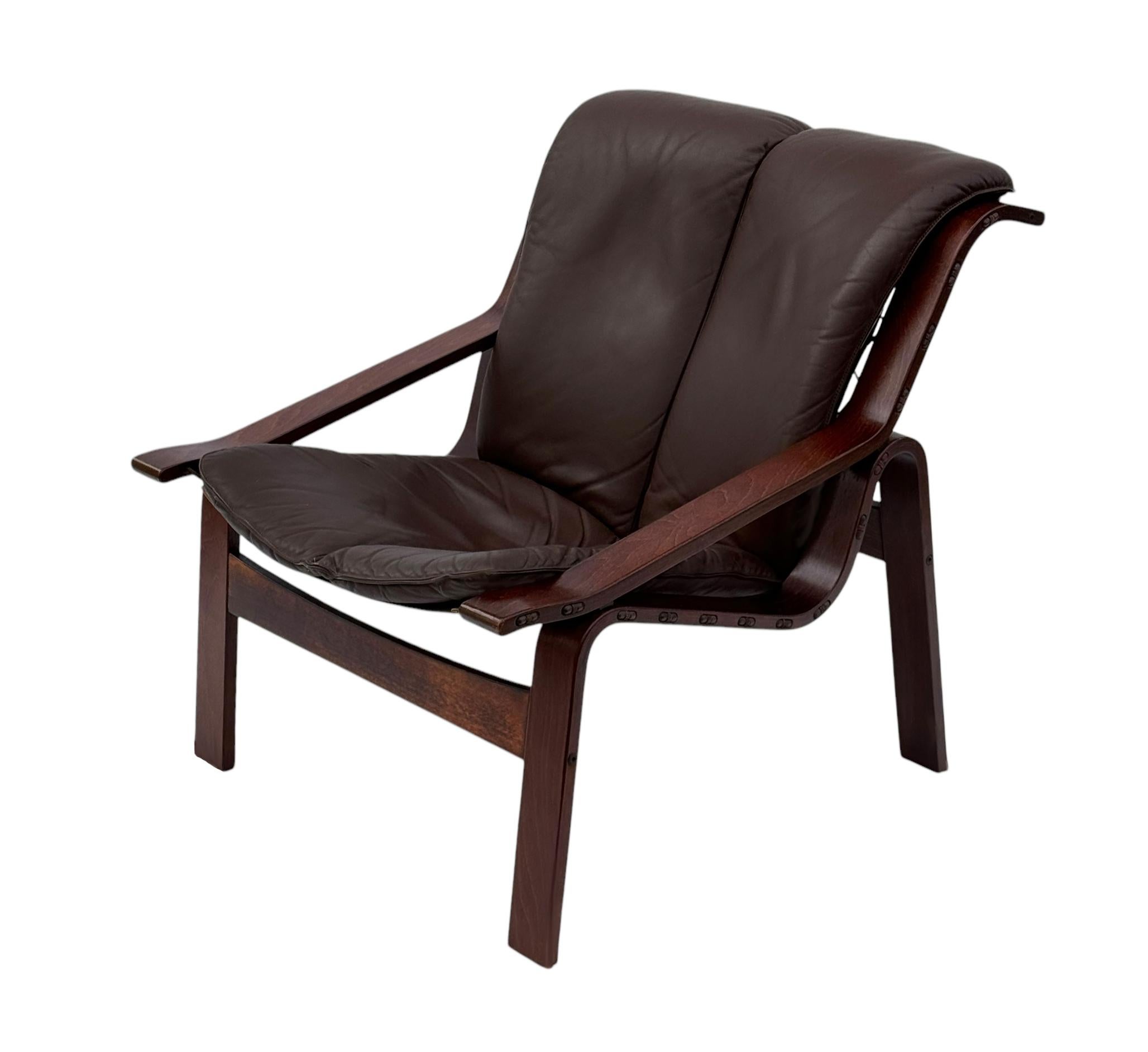Late 20th Century Mid-Century Danish Modern Rosewood & Brown Leather Lounge Chair & Ottoman Set For Sale