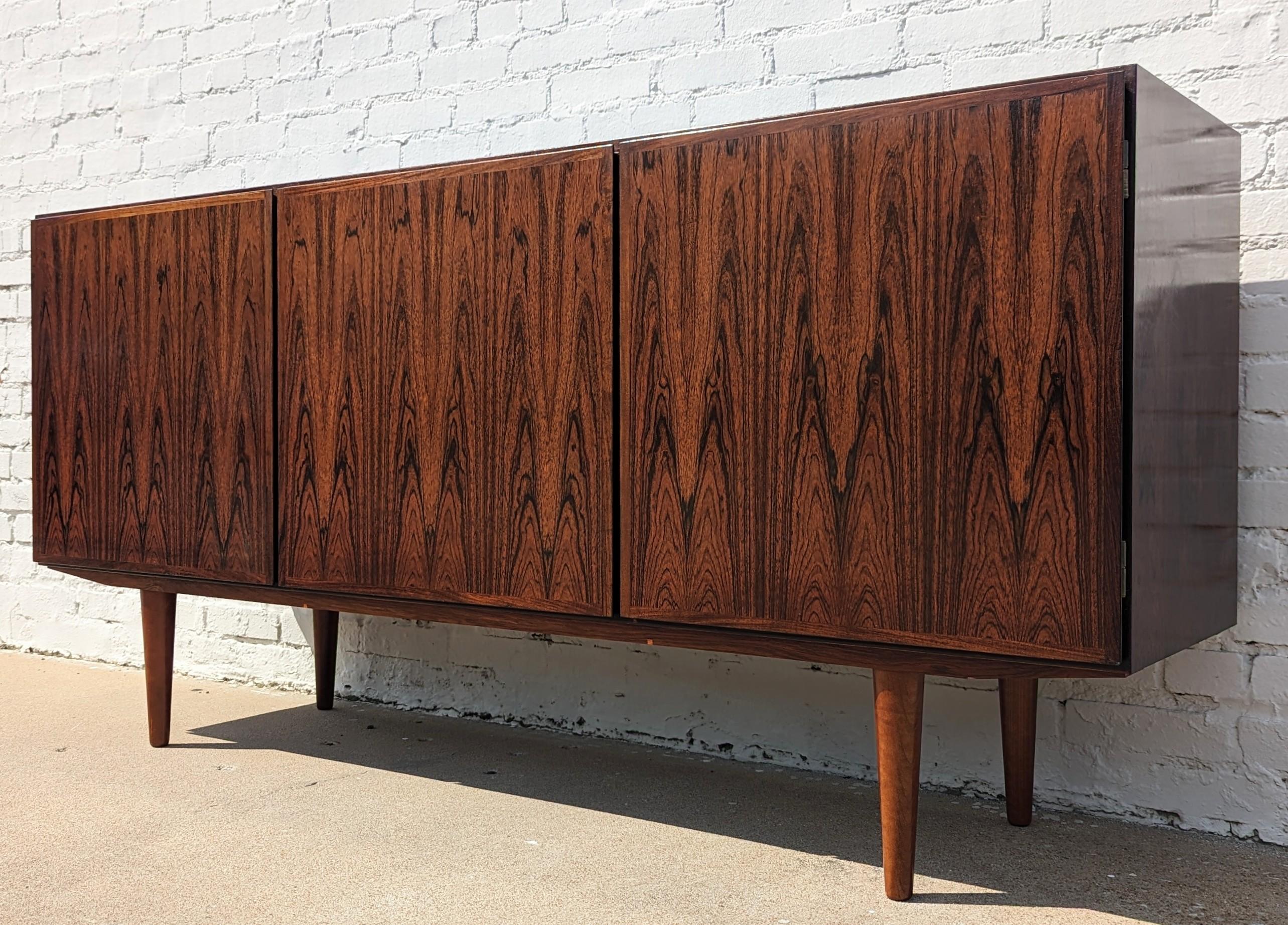 Mid Century Danish Modern Rosewood Cabinet  For Sale 1