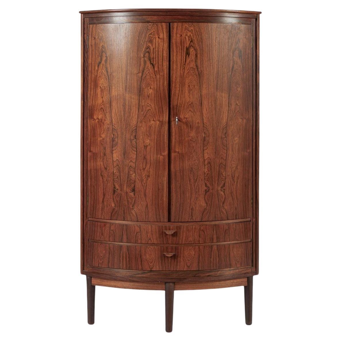 Mid Century Danish Modern Rosenholz Eckschrank 1960s im Angebot