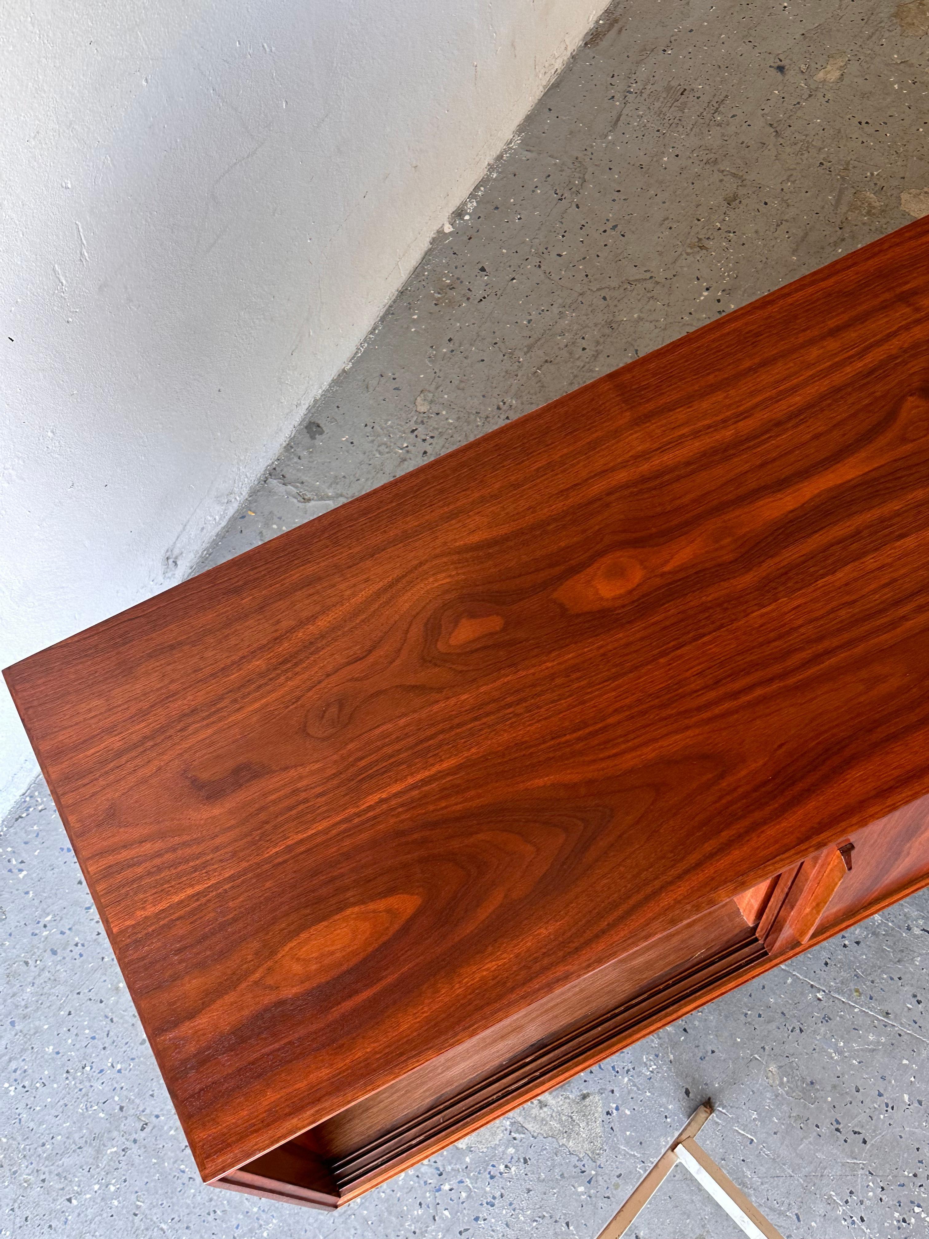 Mid Century Danish Modern Rosewood Credenza By Ib-Kofod Larsen for Faarup For Sale 9
