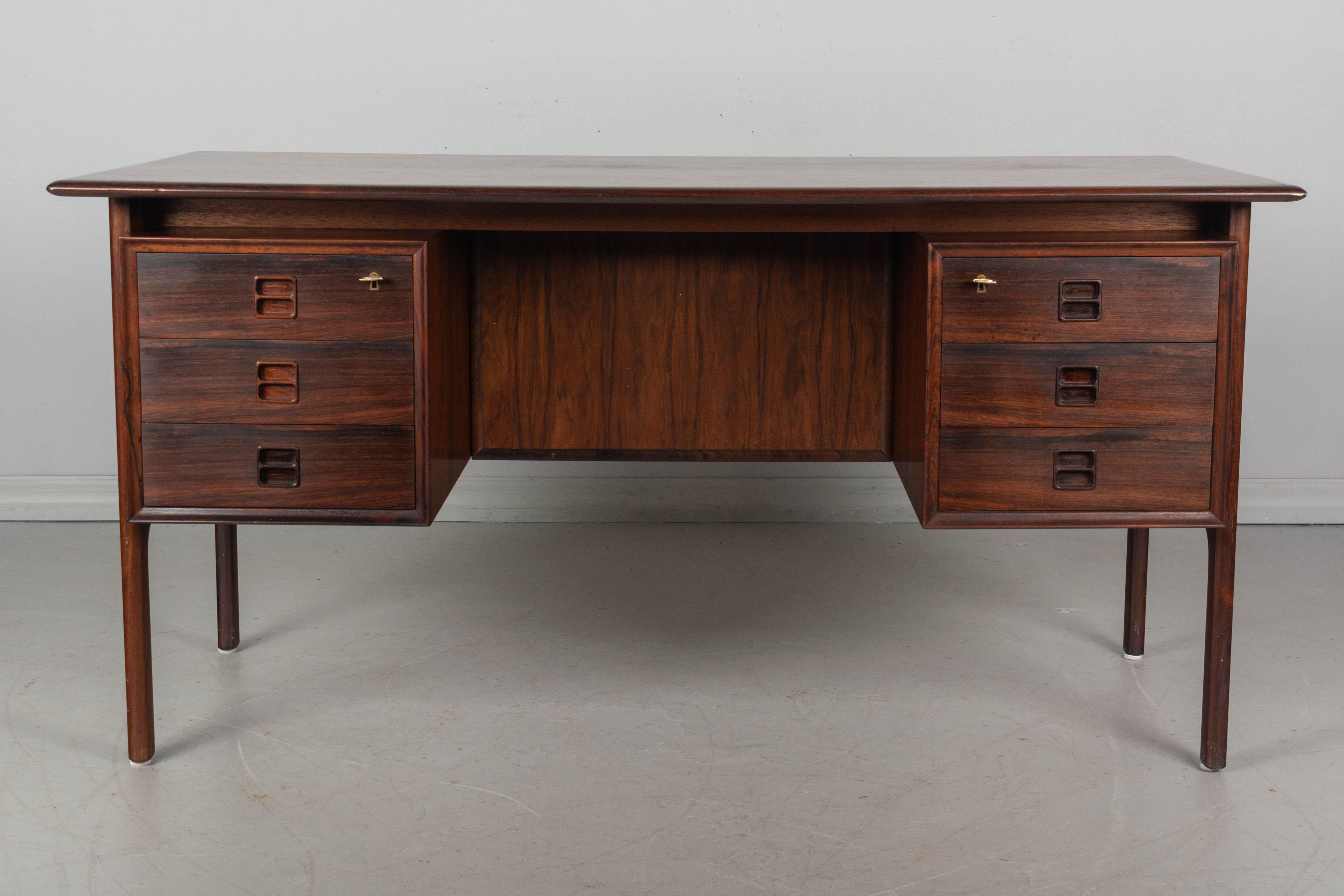 20th Century Midcentury Danish Modern Rosewood Desk by Arne Vodder