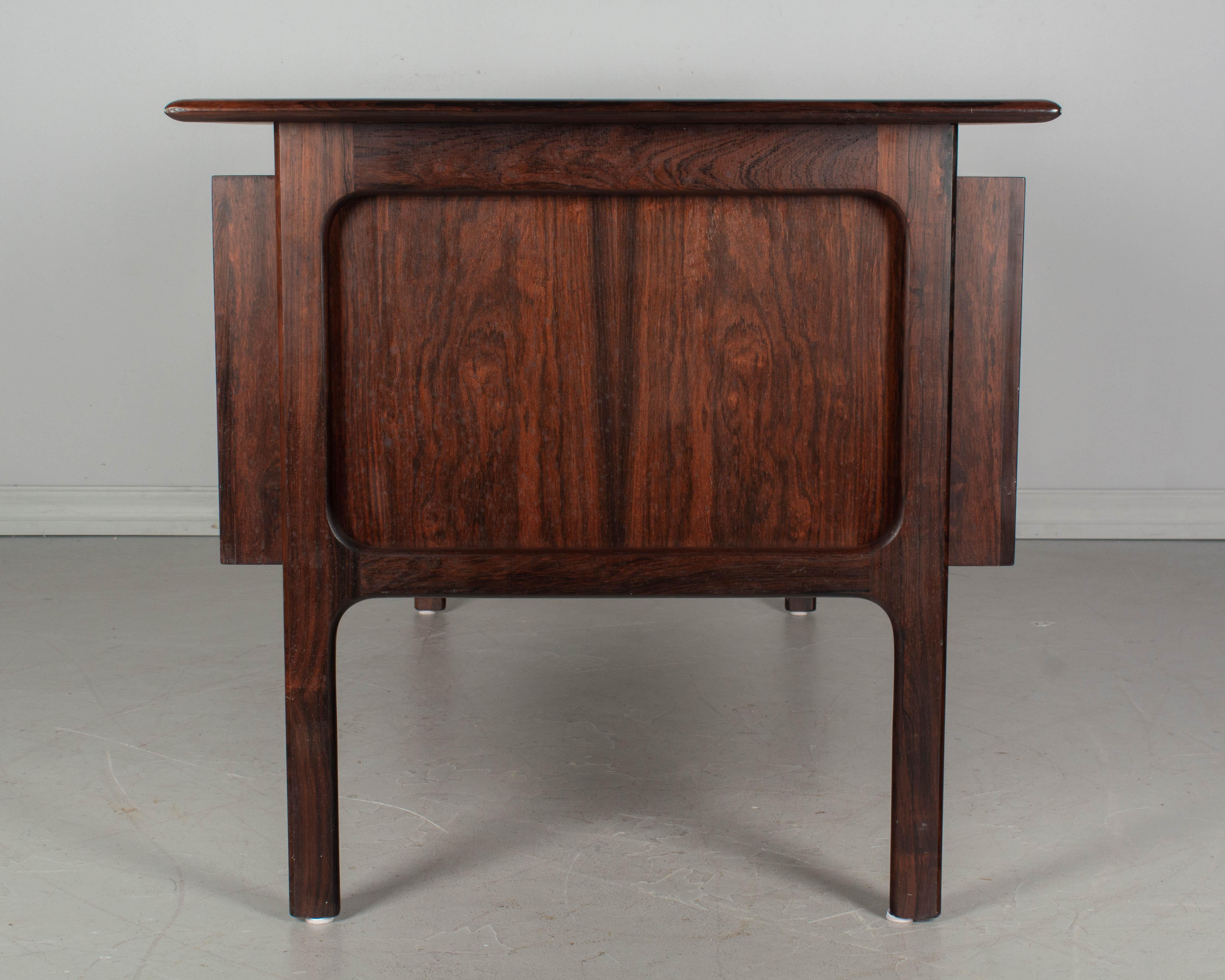 Midcentury Danish Modern Rosewood Desk by Arne Vodder 3