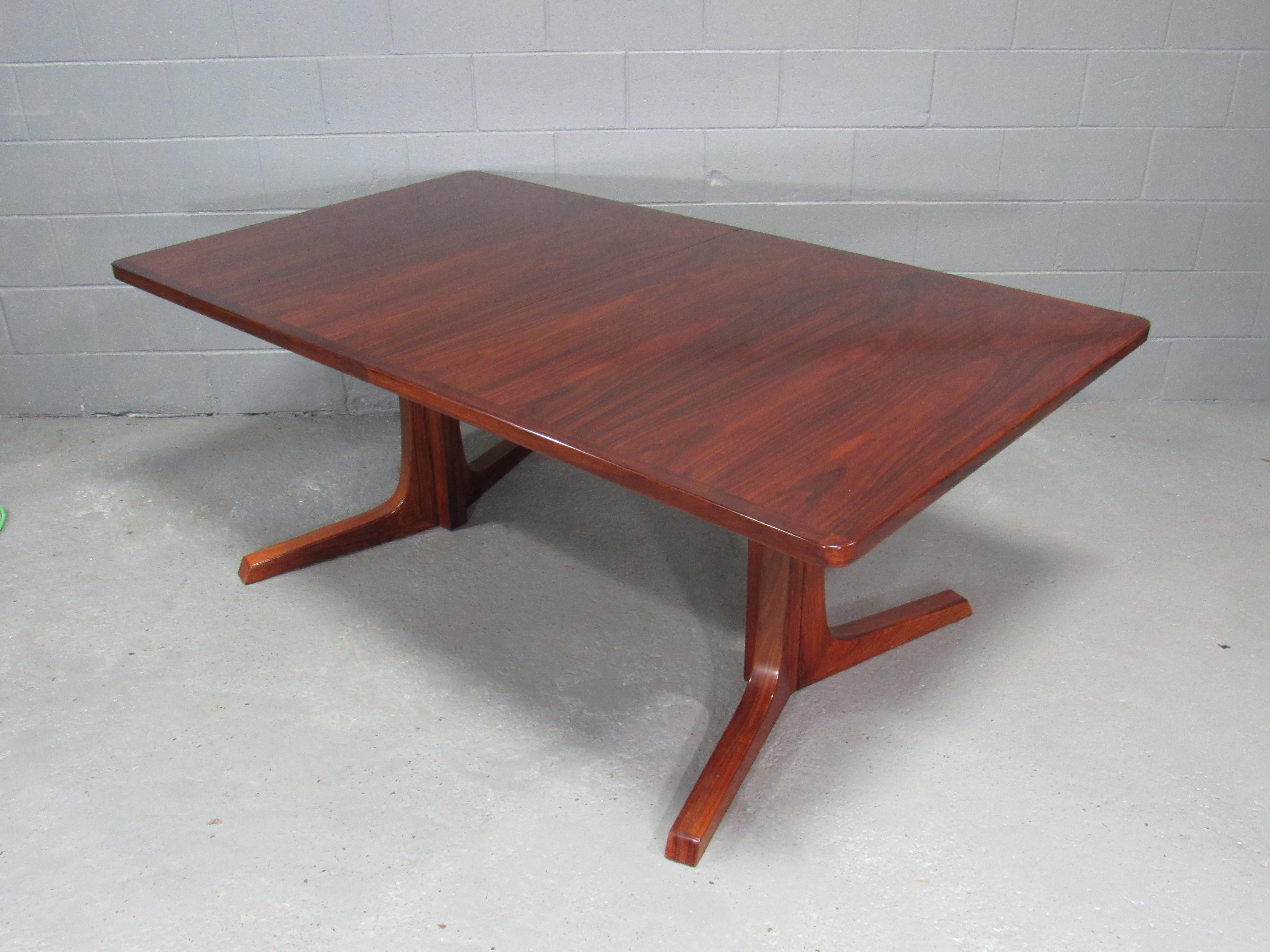 Mid-Century Danish Modern Rosewood Extension Dining Table by Gudme In Good Condition In Belmont, MA