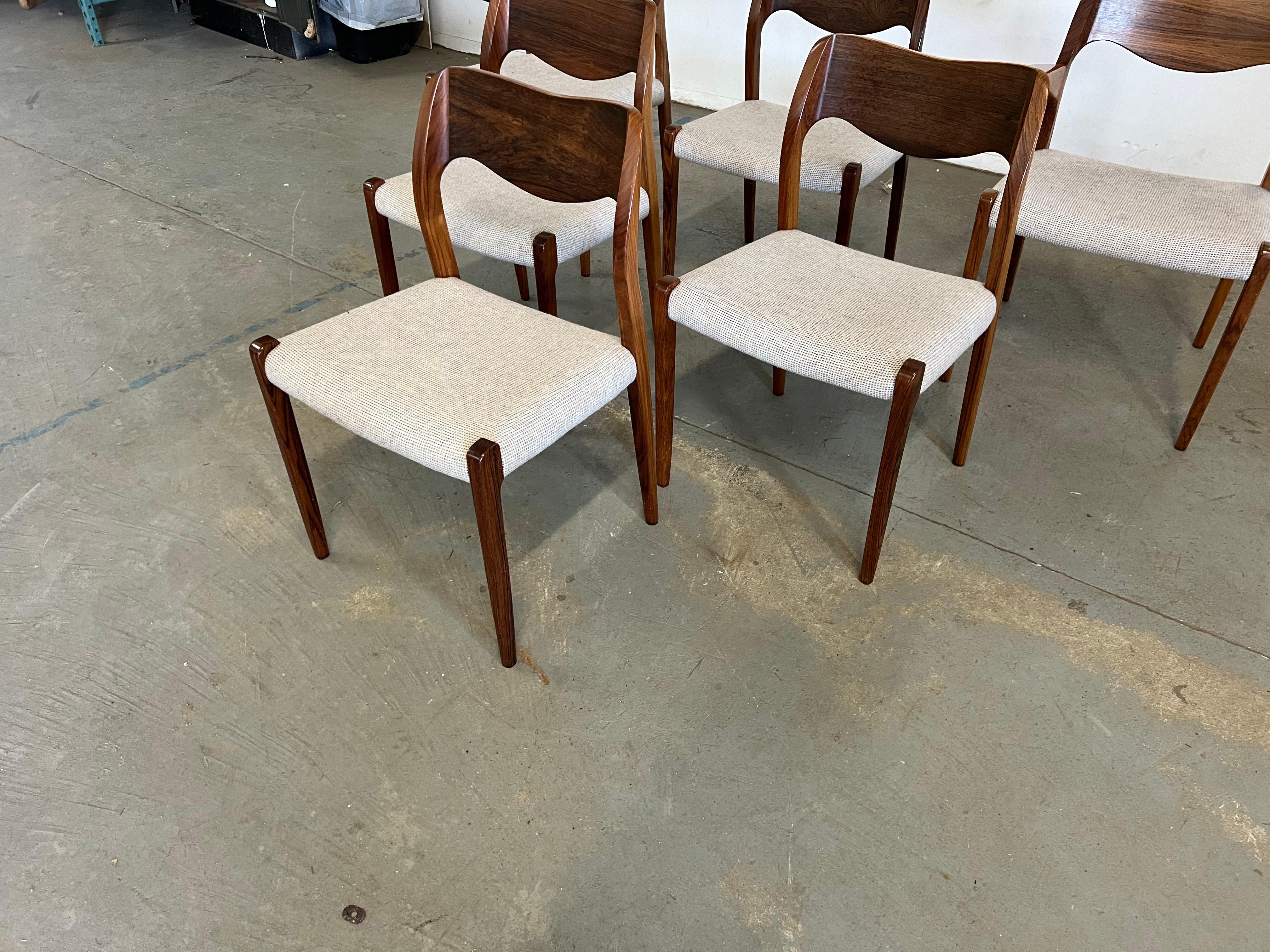 Mid-Century Danish Modern Rosewood Jl Mollers Model 71 Dining Chairs-Set of 6 In Good Condition In Wilmington, DE
