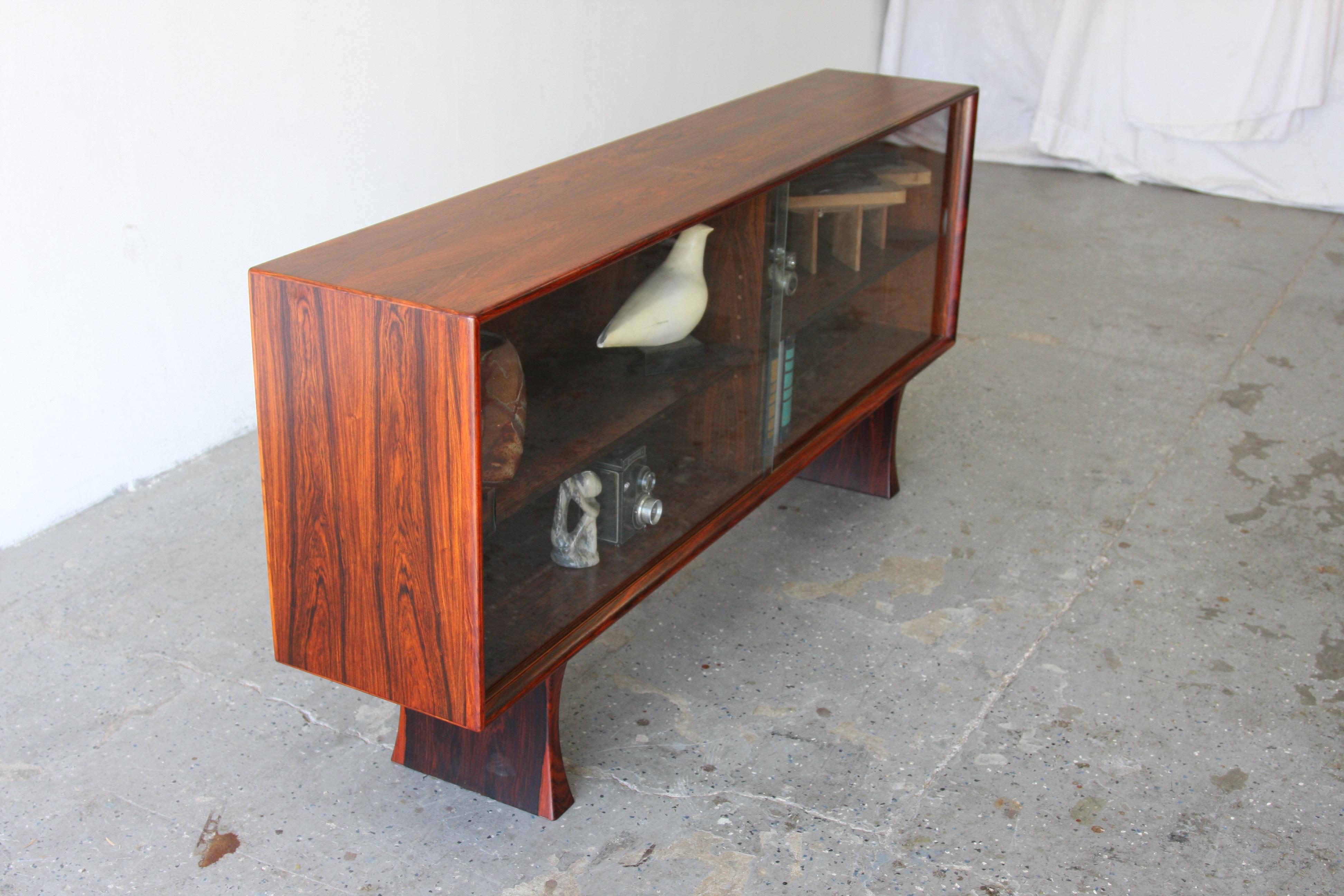 Mid-Century Danish Modern Rosewood Low Media Bookshelf By Bernhard Pedersen In Good Condition In Las Vegas, NV