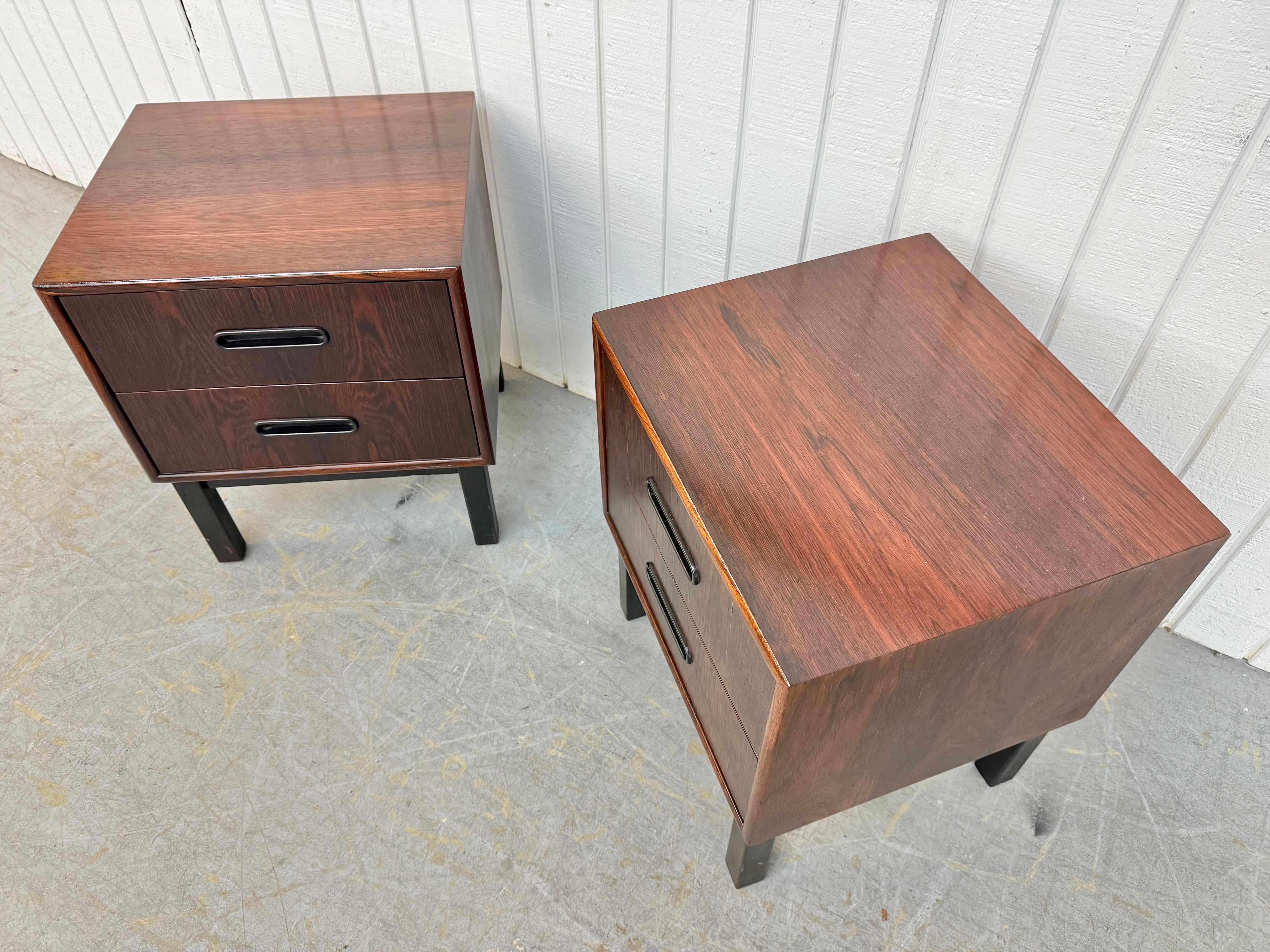 Fine XX secolo Comodini in legno di palissandro della modernità danese del metà del secolo - Set di 2 in vendita