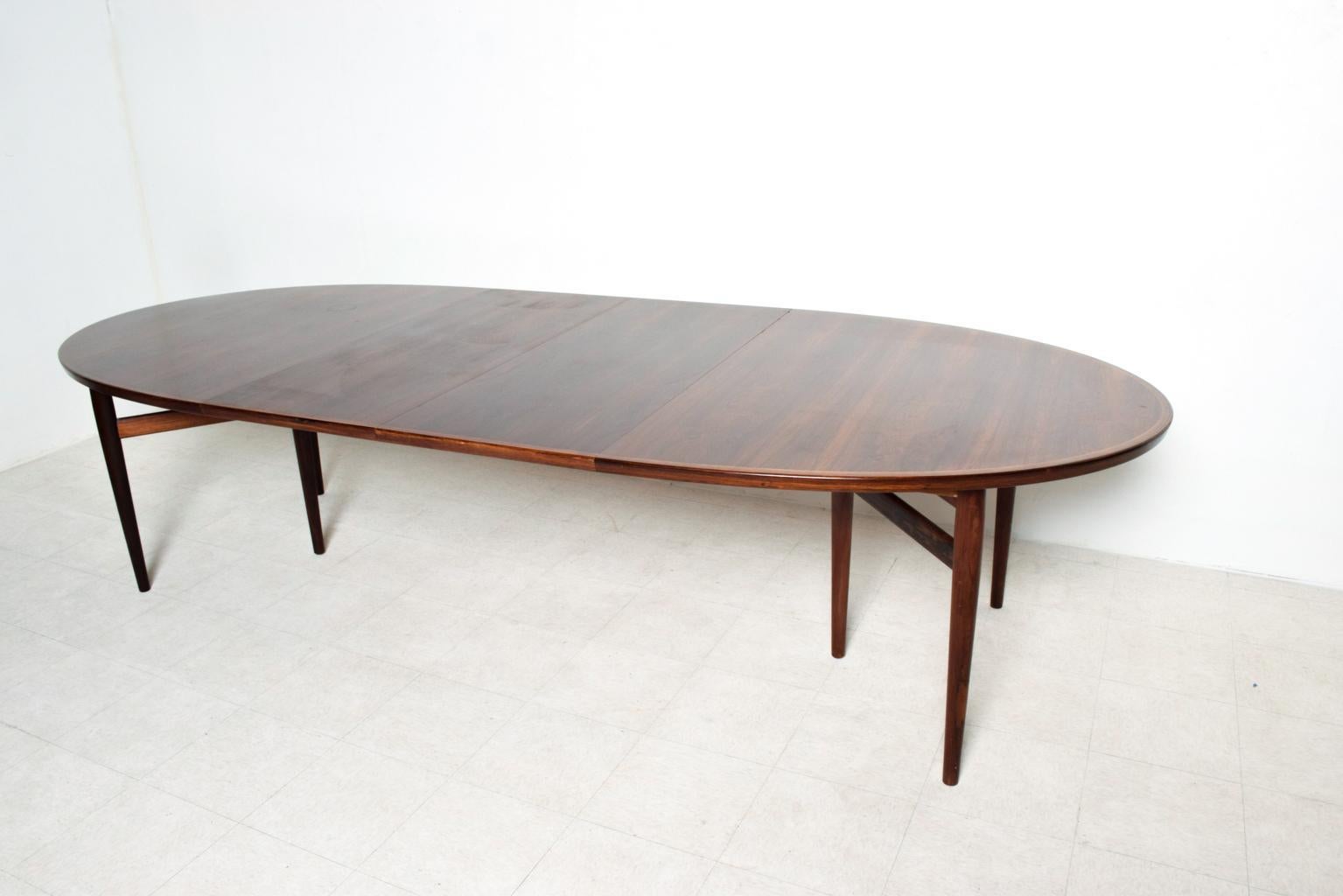 Scandinavian Modern Midcentury Danish Modern Rosewood Oval Dining Table by Arne Vodder for SIBAST