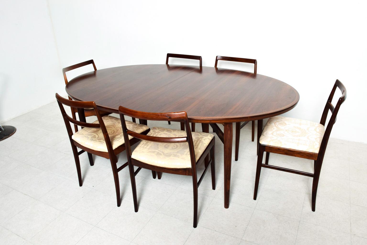 Midcentury Danish Modern Rosewood Oval Dining Table by Arne Vodder for SIBAST In Good Condition In Chula Vista, CA
