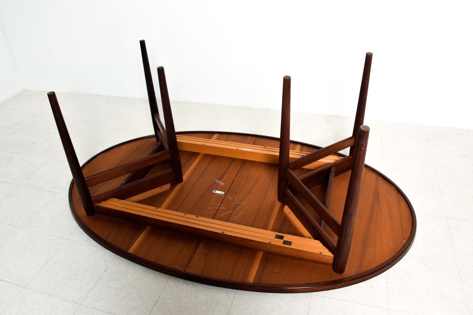 Mid-20th Century Midcentury Danish Modern Rosewood Oval Dining Table by Arne Vodder for SIBAST