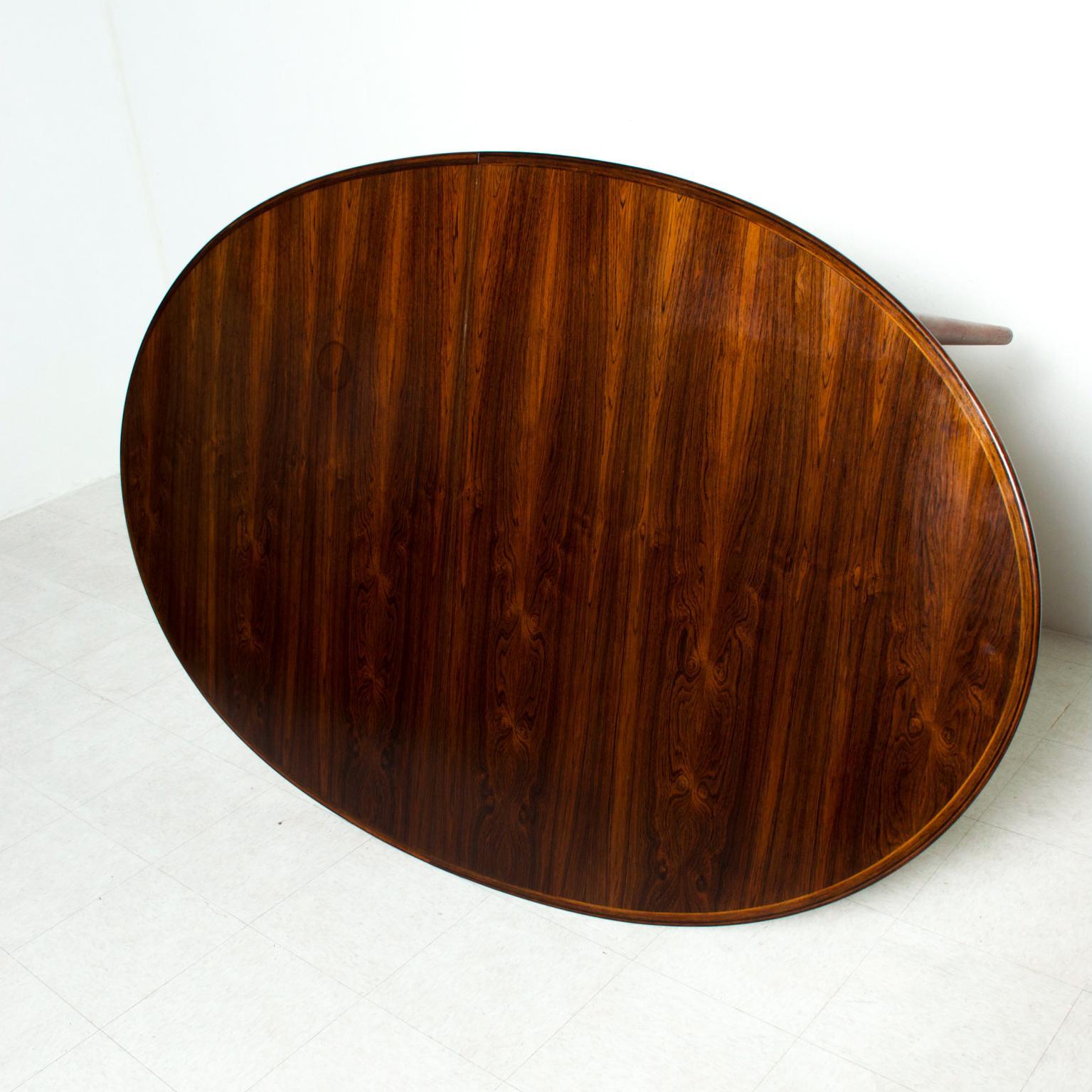 Midcentury Danish Modern Rosewood Oval Dining Table by Arne Vodder for SIBAST 1
