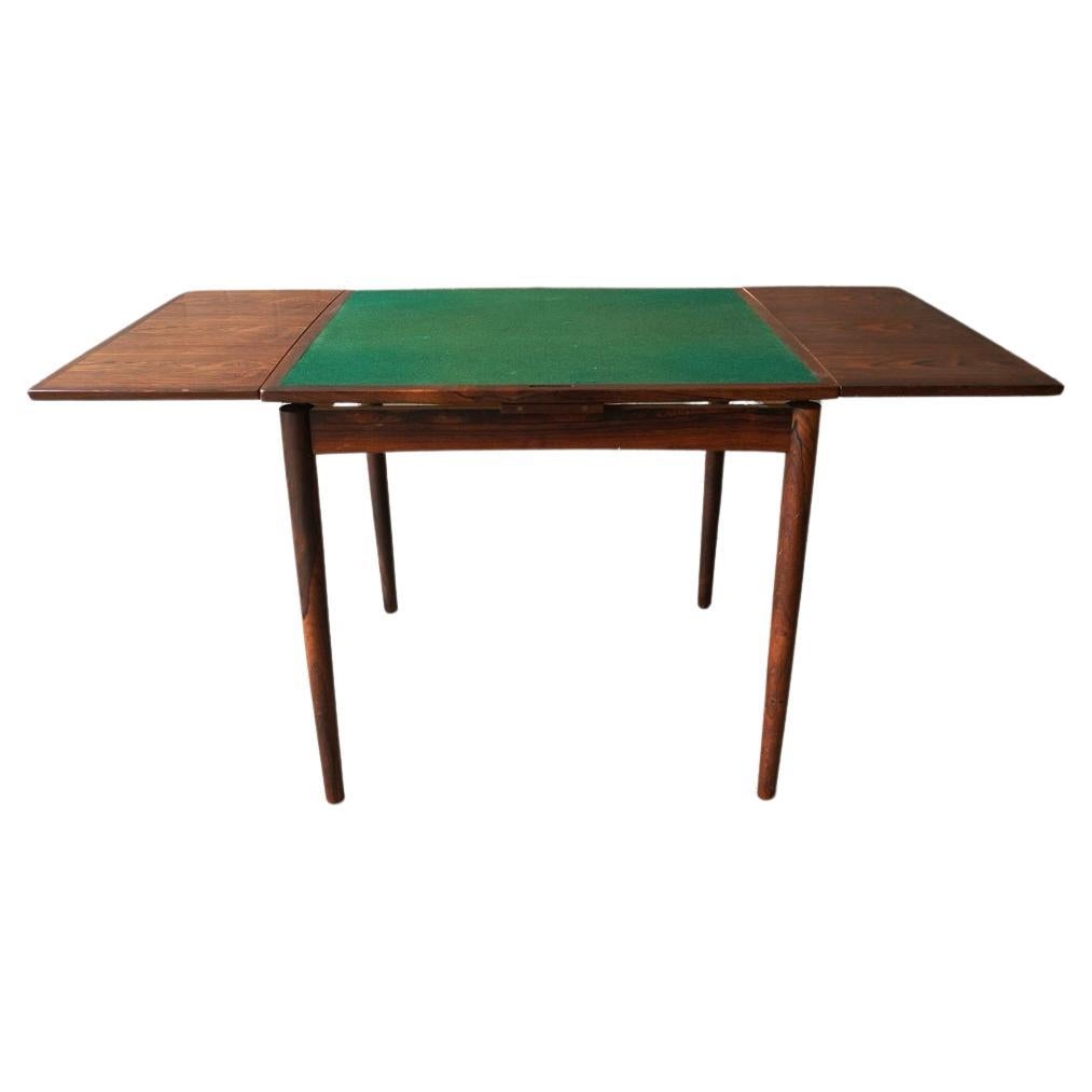 Travail du bois Table de salle à manger ou de jeu en palissandre, carrée, Danish Modern, du milieu du siècle dernier