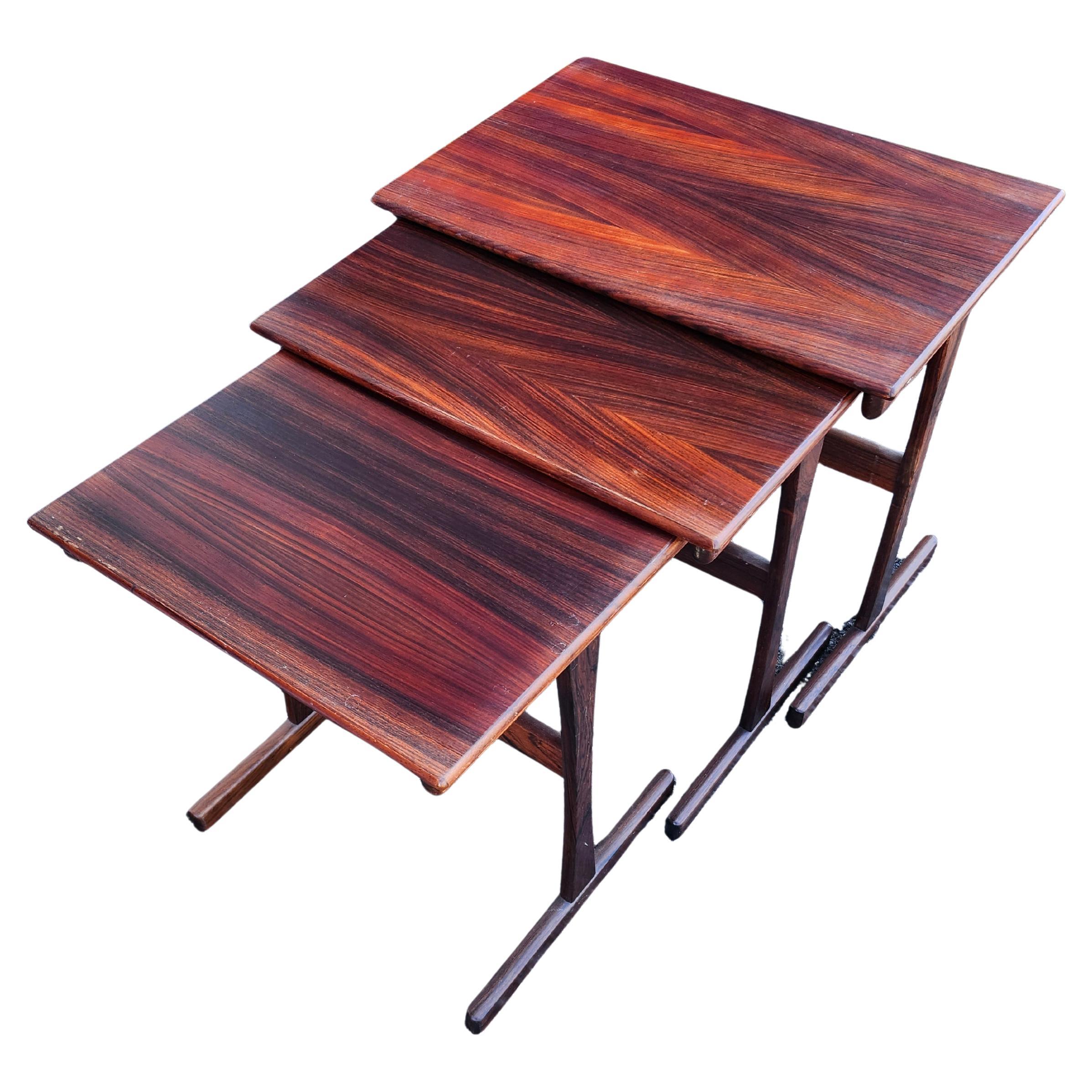 Dänische moderne Stapeltische aus Rosenholz, Mid-Century Modern, C1968 (Mitte des 20. Jahrhunderts) im Angebot