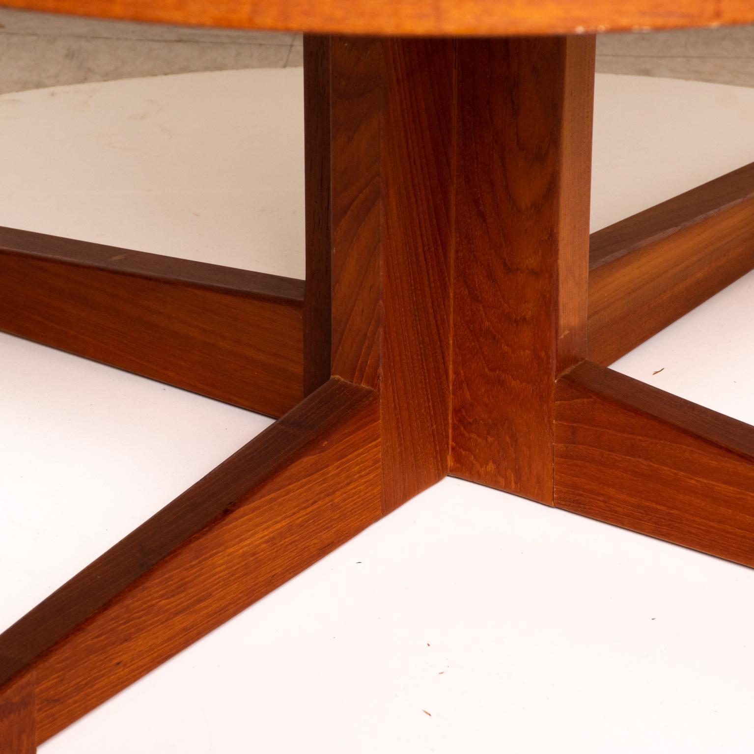 Scandinavian Modern Midcentury Danish Modern Round Coffee Table Solid Teak Wood, Rare