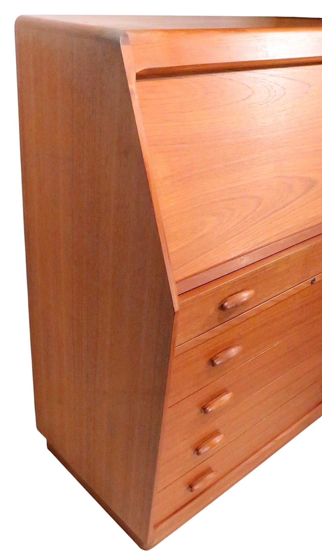 Mid Century Danish Modern Sekretär Schreibtisch Eitelkeit Kommode von Dyrlund c 1960/70's im Angebot 10