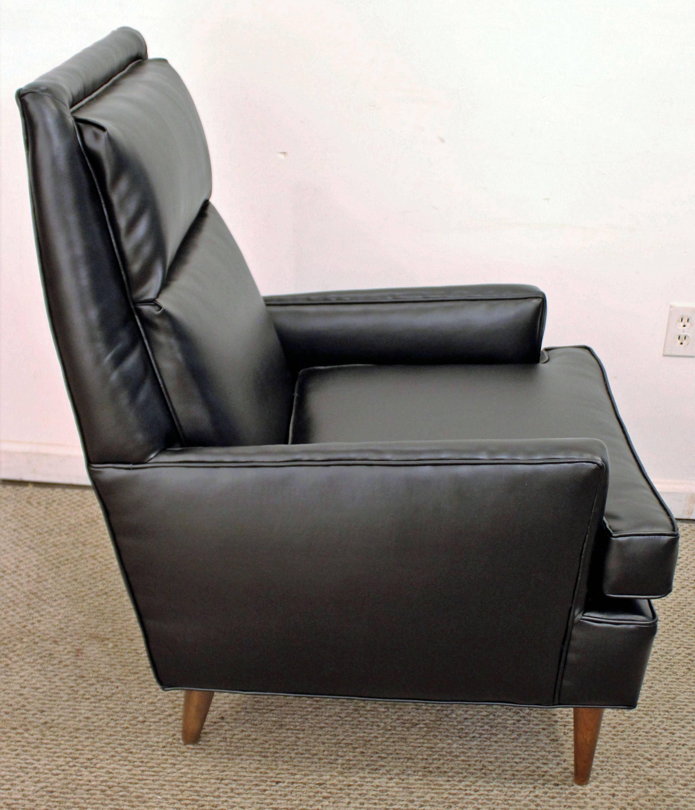 Midcentury Danish Modern Selig Leather Pencil-Leg Lounge Chair In Good Condition In Wilmington, DE