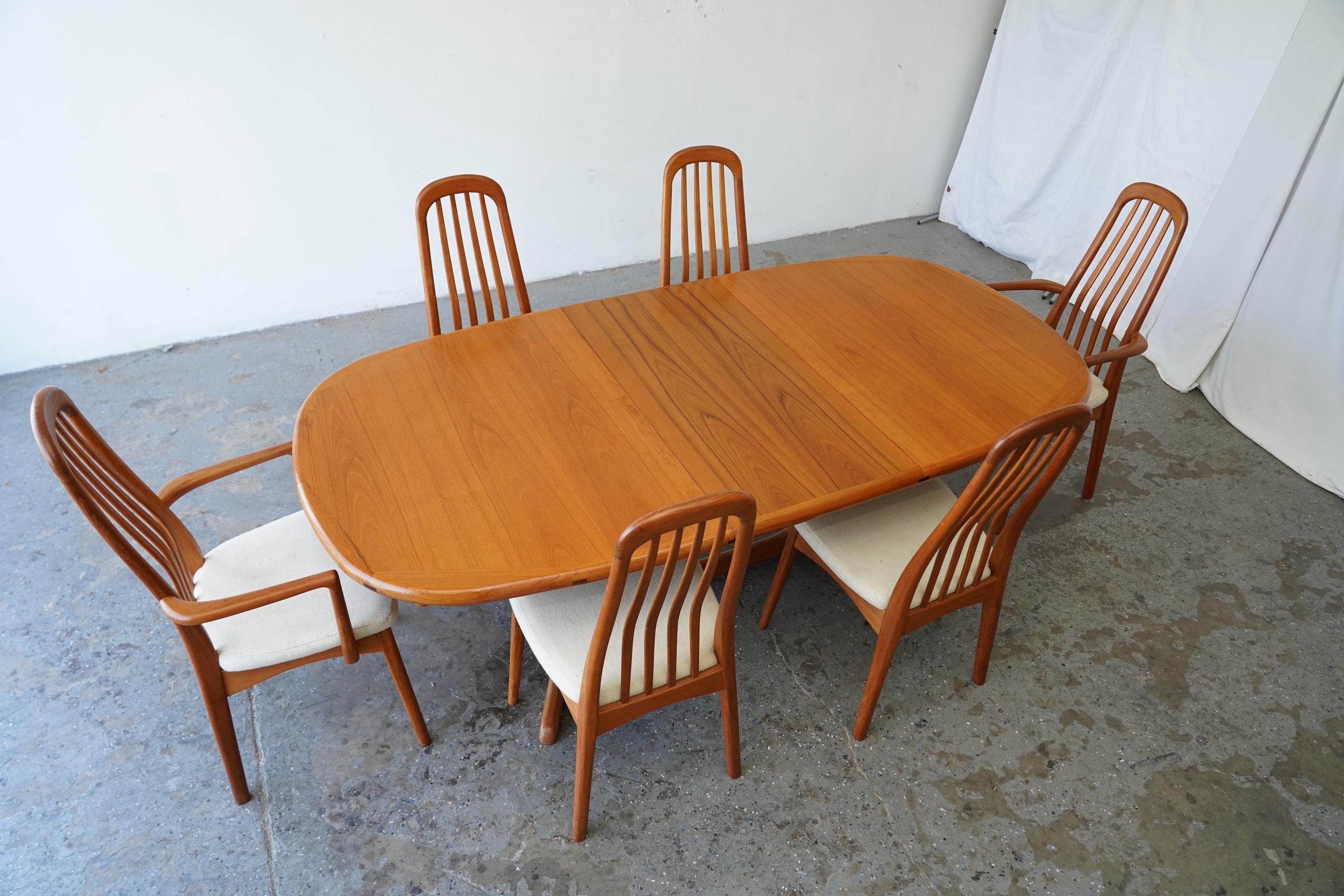 Mid Century Danish Modern Set of 6 Solid Teak Dining Chairs For Sale 6