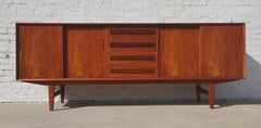 Dänisches modernes Sideboard aus der Mitte des Jahrhunderts von Jensen & Molholm