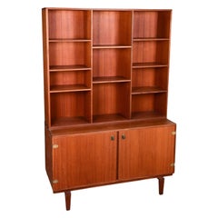 Credenza danese moderna di metà secolo con scaffale libreria di Lovig