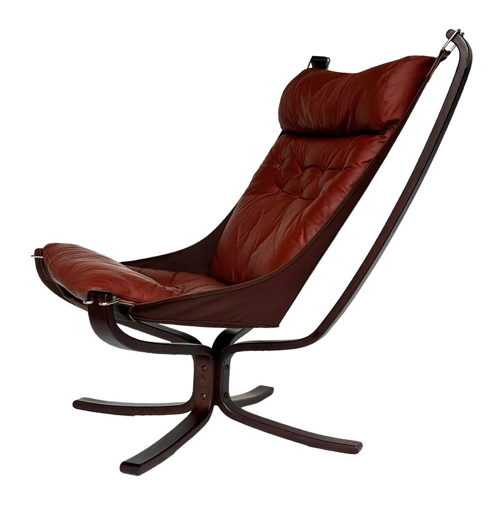 Mid-Century Modern Mid Century Danish Modern Sling Lounge Chair in Rosewood and Burgundy Leather For Sale