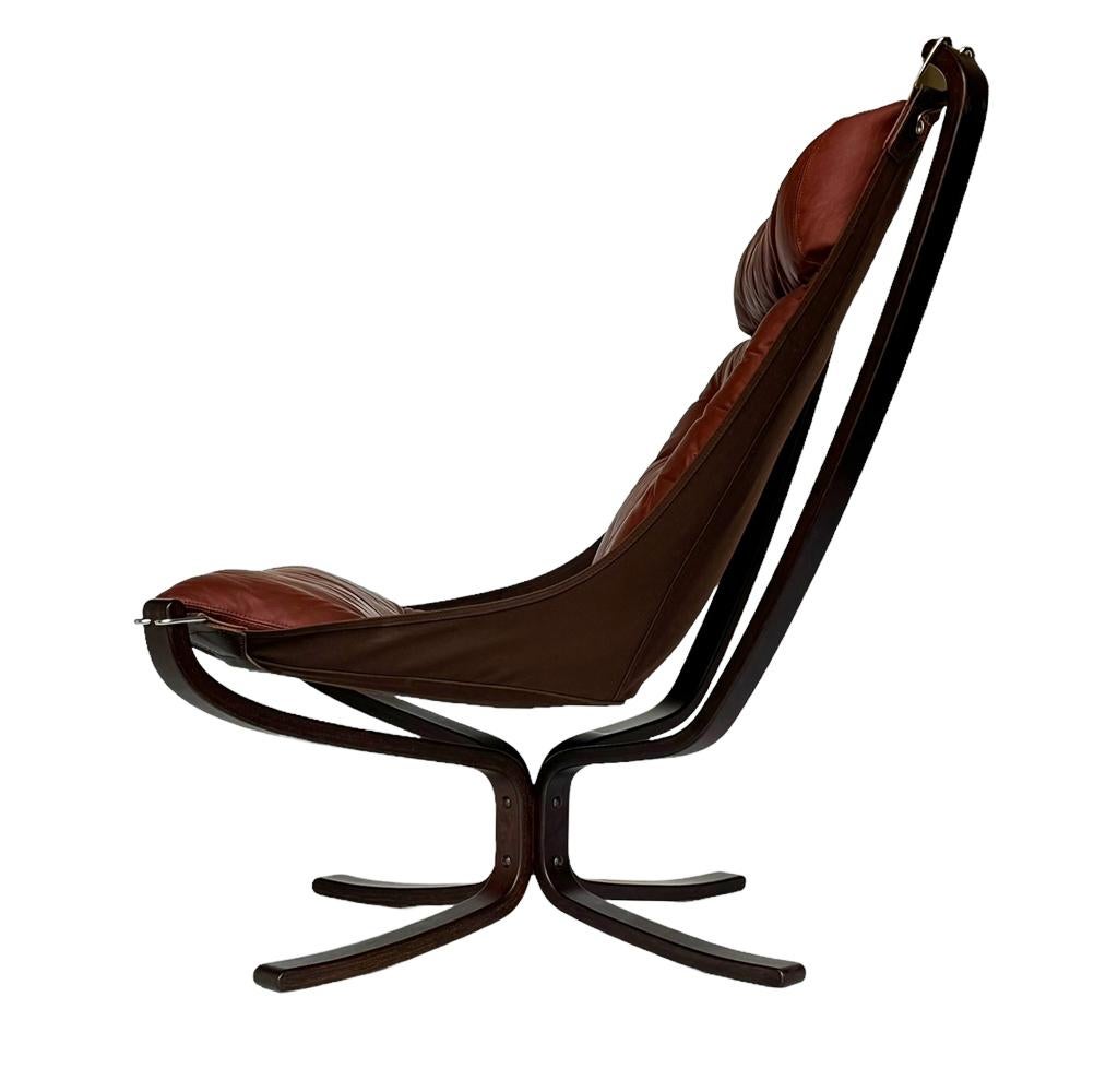 Mid Century Danish Modern Sling Lounge Chair in Rosewood and Burgundy Leather For Sale 1