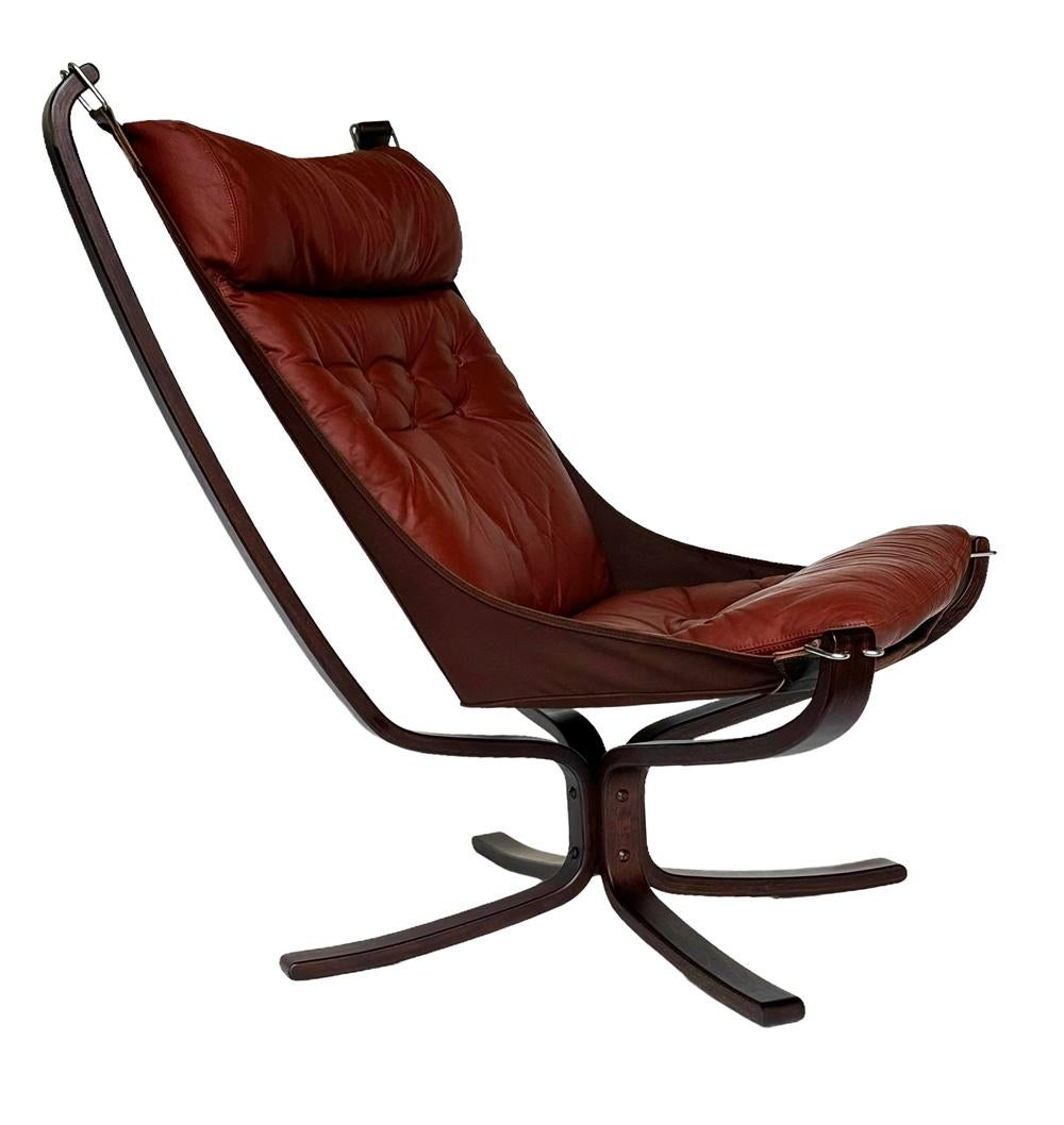 Mid Century Danish Modern Sling Lounge Chair in Rosewood and Burgundy Leather For Sale 2