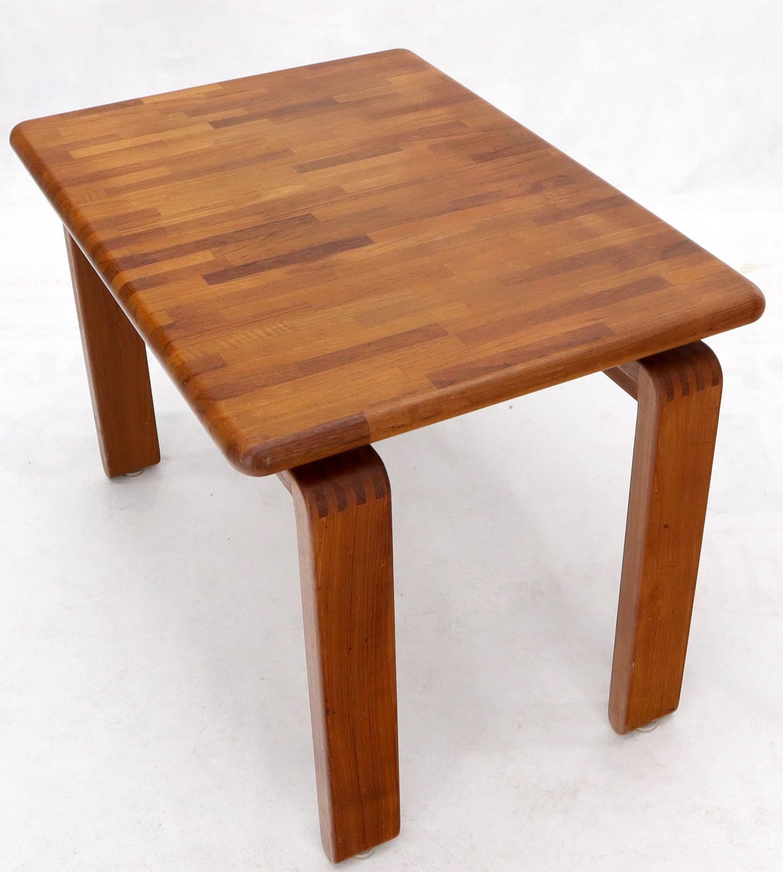 Midcentury Danish Modern Solid Teak Side End Table Stand In Good Condition For Sale In Rockaway, NJ
