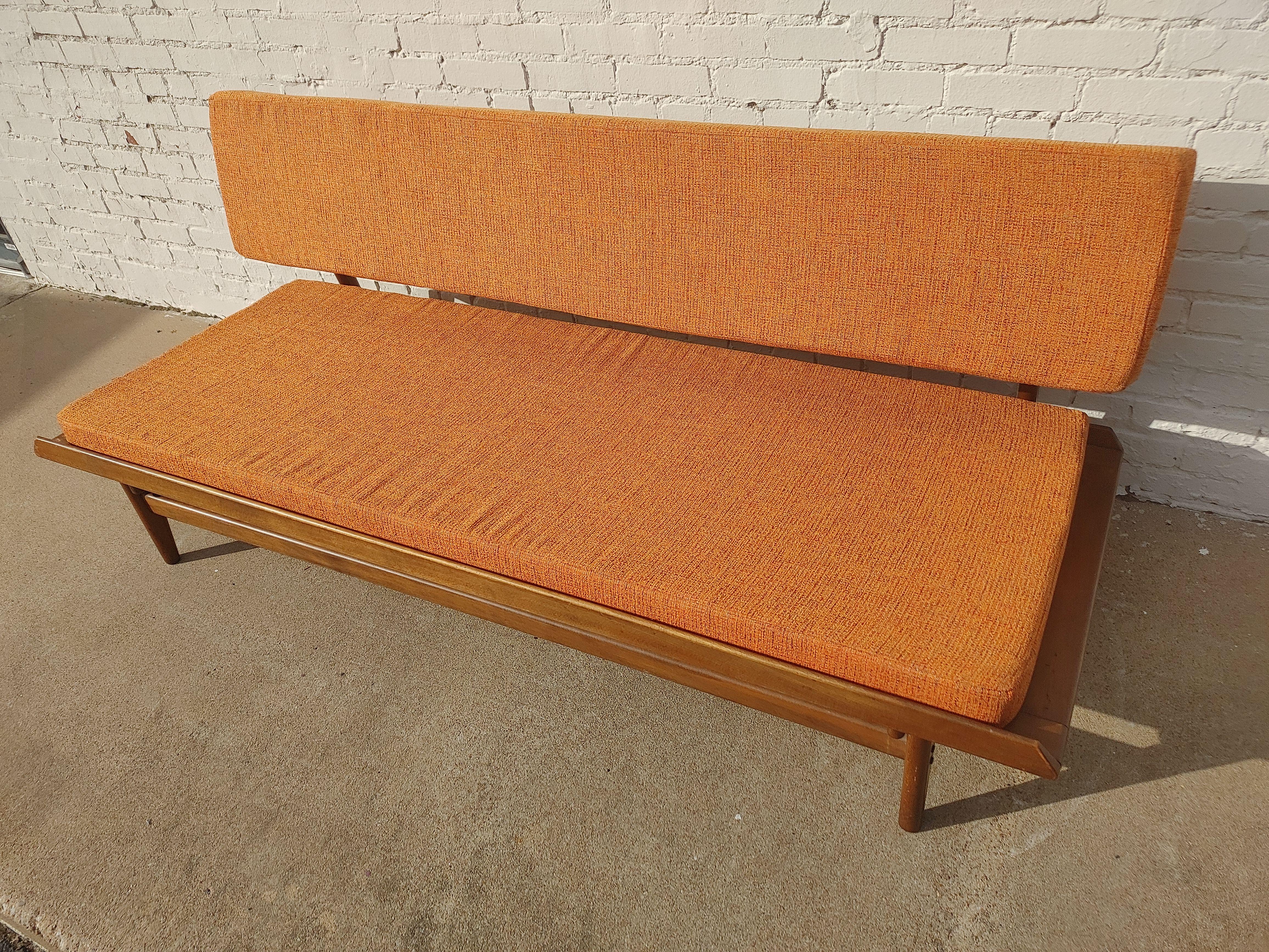 Mid Century Danish Modern Solid Walnut Daybed Sofa Attributed to Grete Jalk For Sale 1