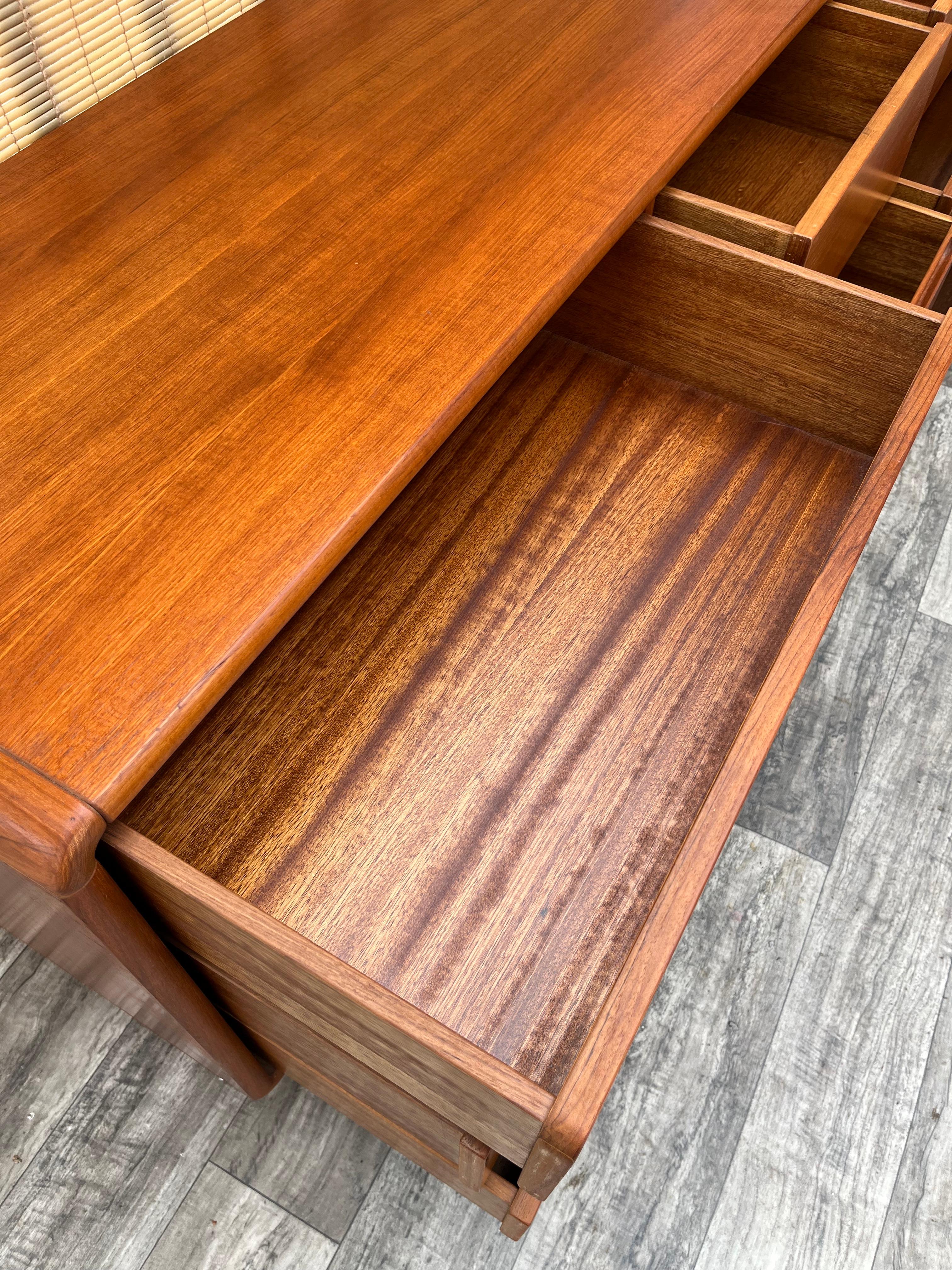 Midcentury Danish Modern Style Triple Dresser by Sun Cabinet Co. circa 1980s 7