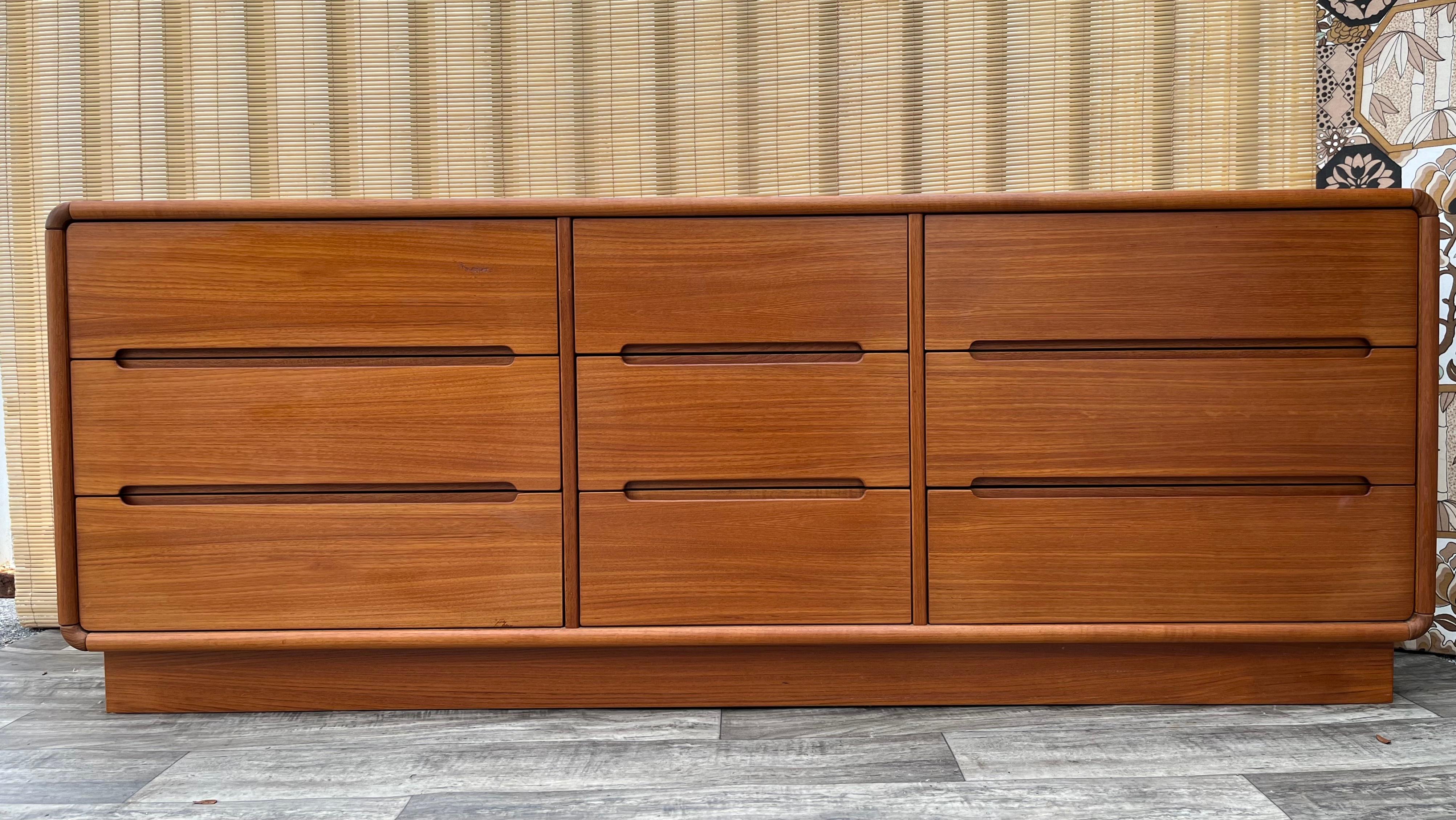 sun cabinet company