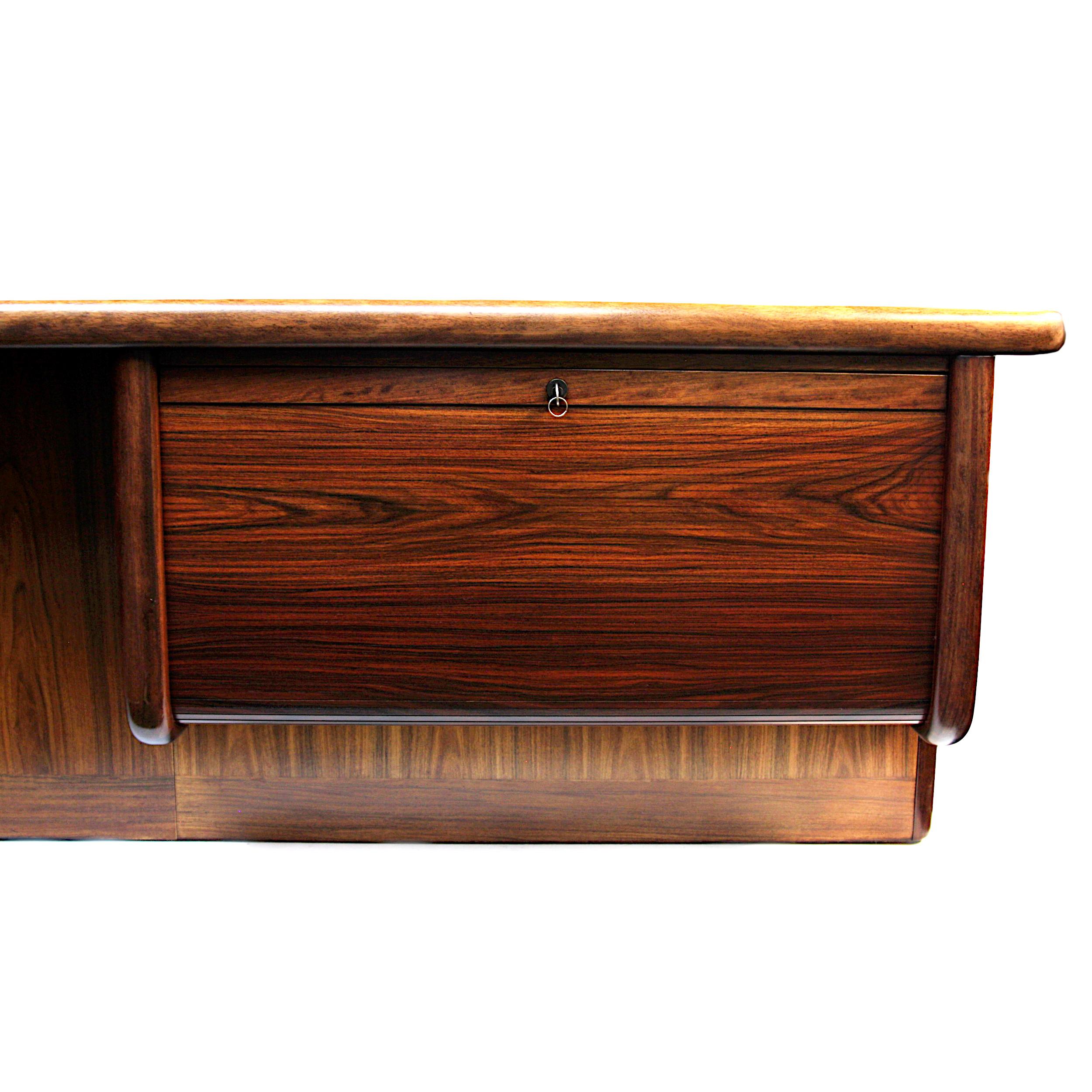 Veneer Midcentury Danish Modern Super Skyline Rosewood Executive Desk by Dyrlund