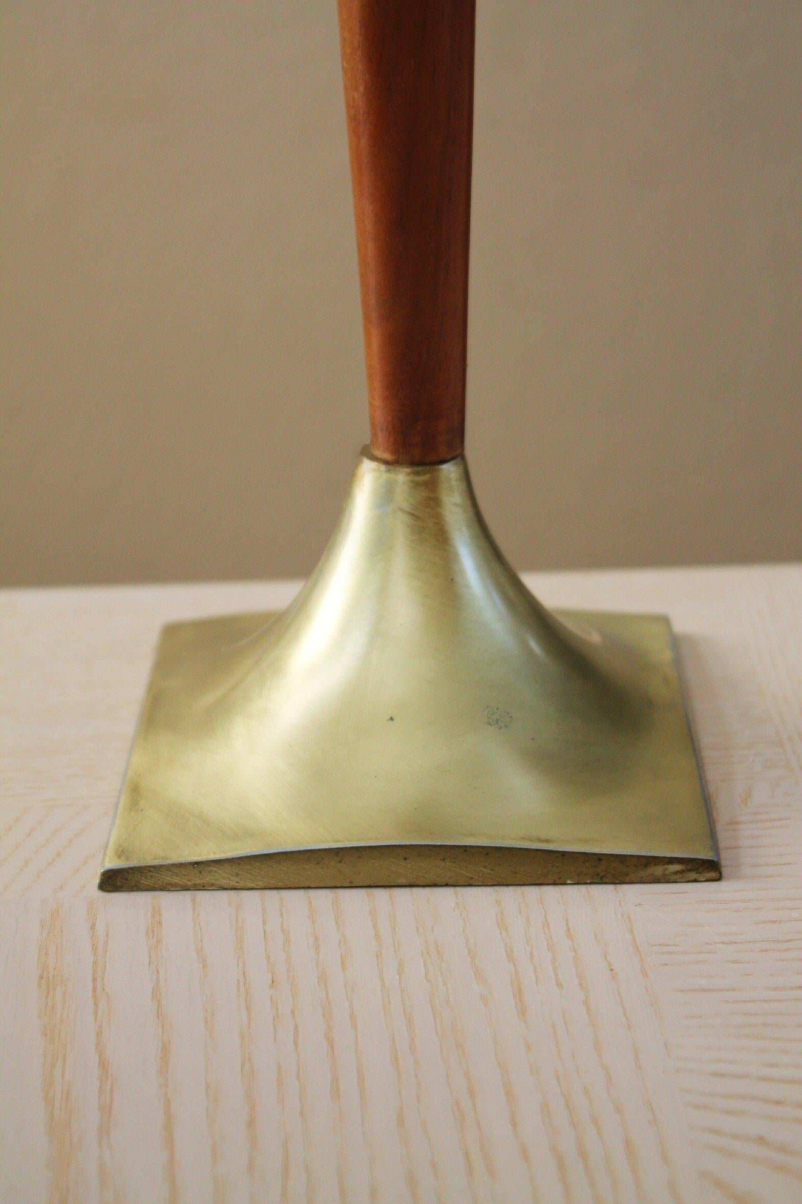 Metal Mid Century Danish Modern Table Lamp! Gerald Thurston Era  1950s Brass & Walnut For Sale