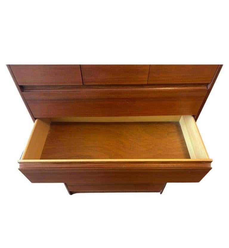Danese Comò in teak alto a 9 cassetti del Mid Century Danish Modern in vendita