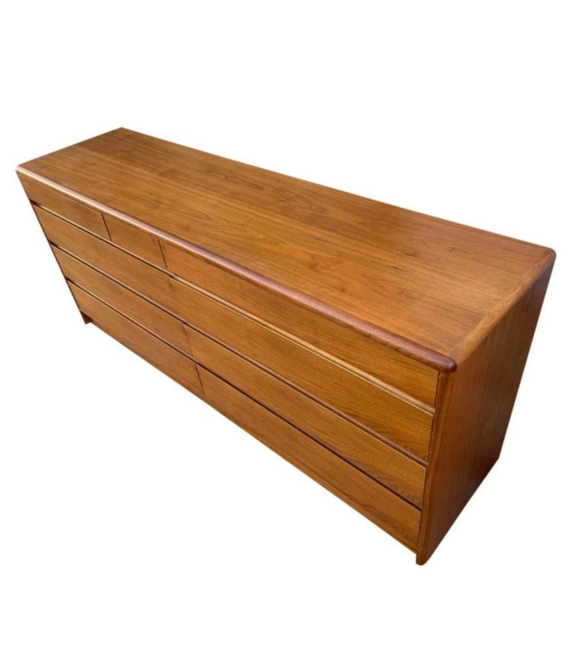 Mid-Century Modern Mid-Century Danish Modern Teak 10 Drawer Credenza Dresser Denmark