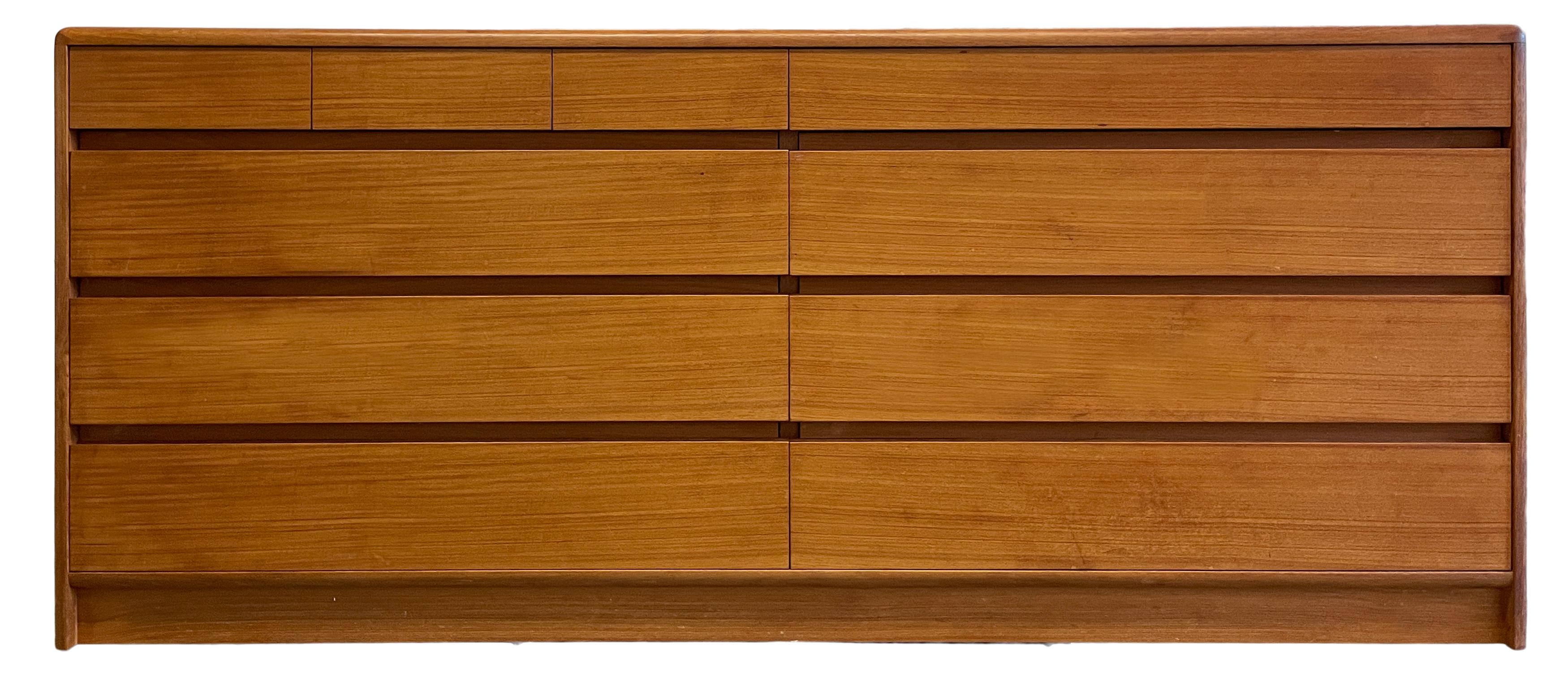 Mid-Century Danish Modern Teak 10 Drawer Credenza Dresser Denmark 2