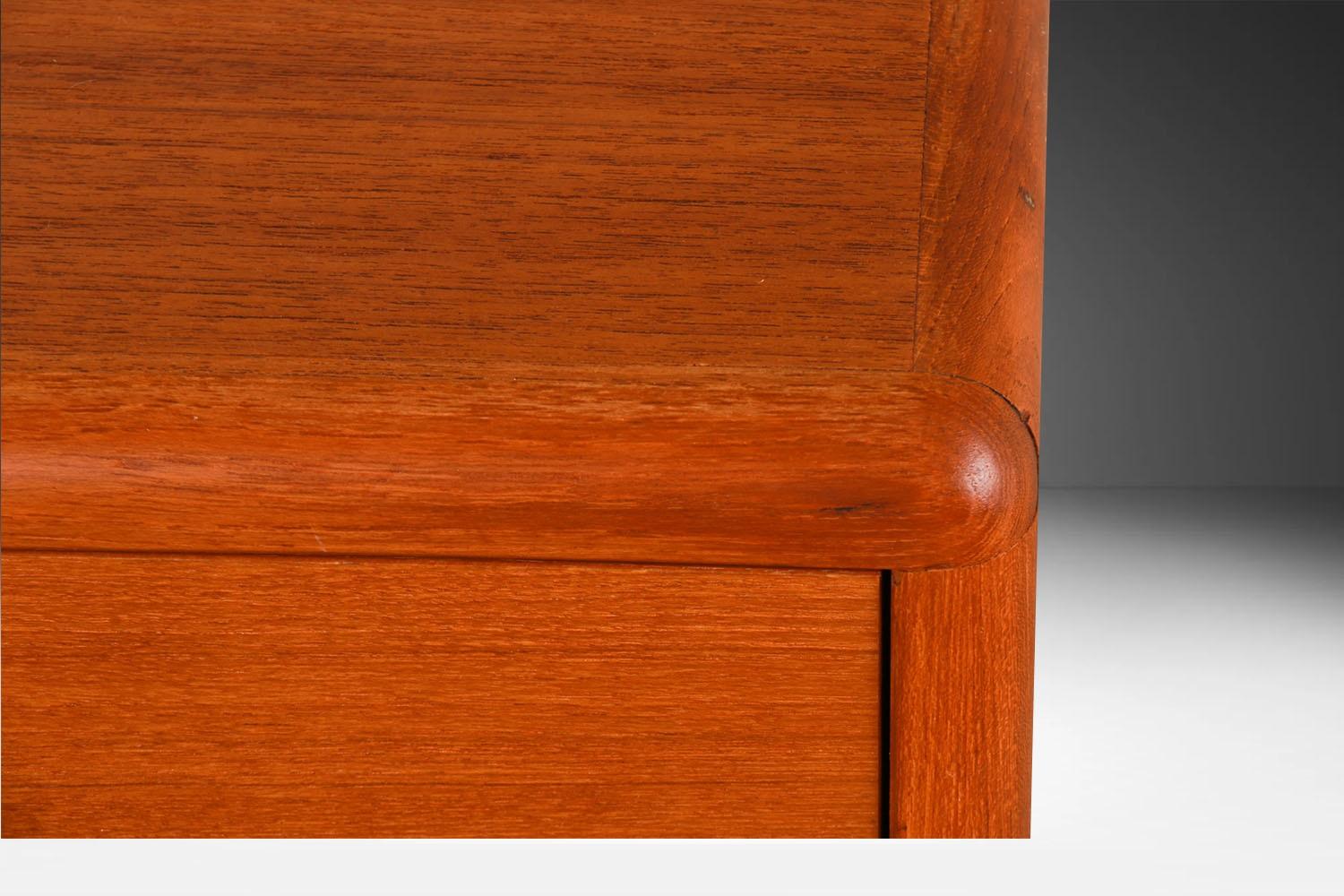 Mid Century Danish Modern Teak 10 Drawer Dresser Denmark For Sale 6
