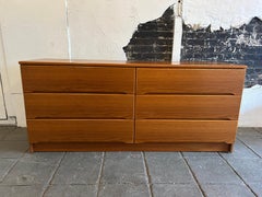 Mid century Danish modern Teak 6 drawer dresser