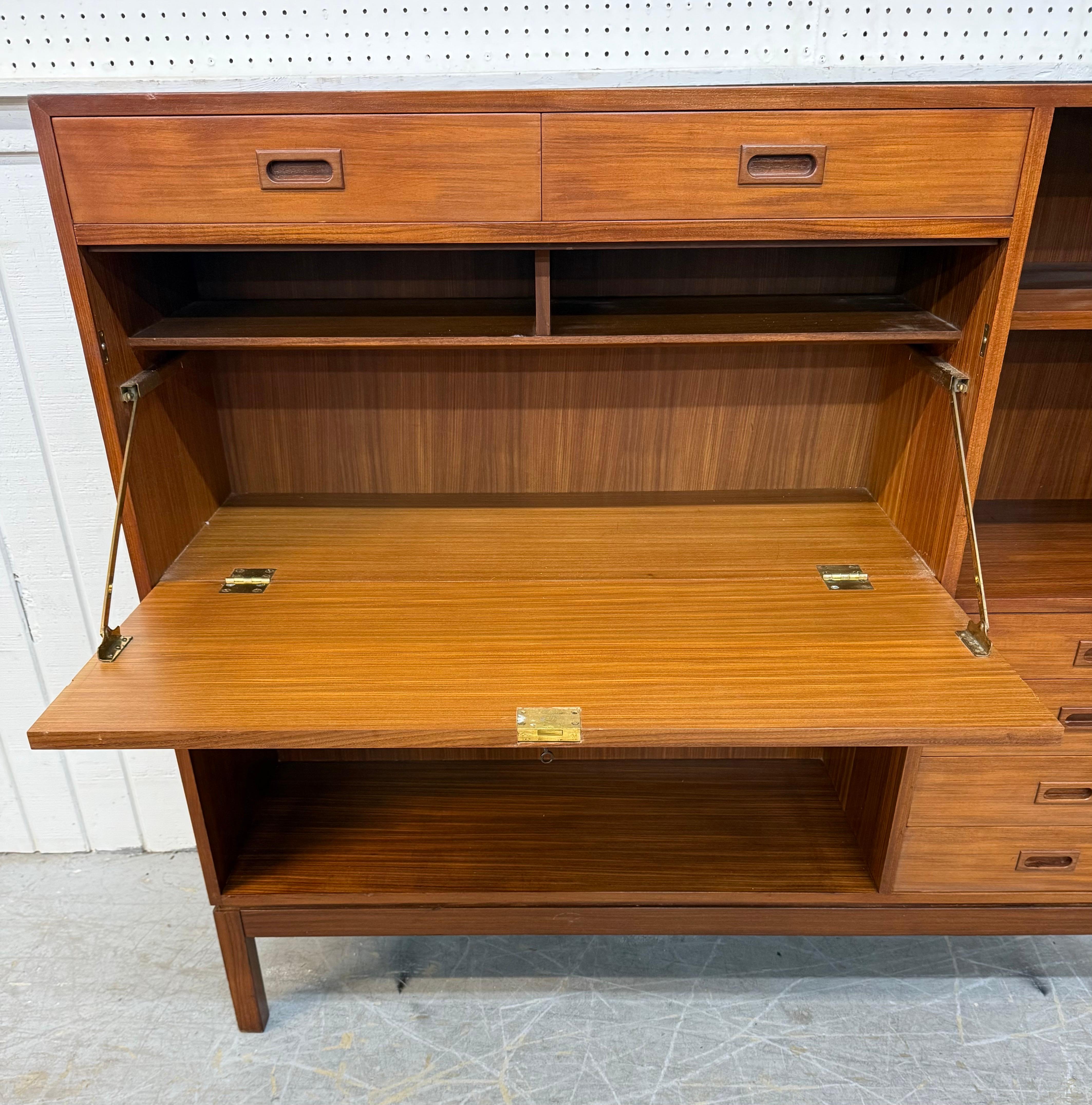 Mid-Century Danish Modern Teak Bar Cabinet For Sale 3