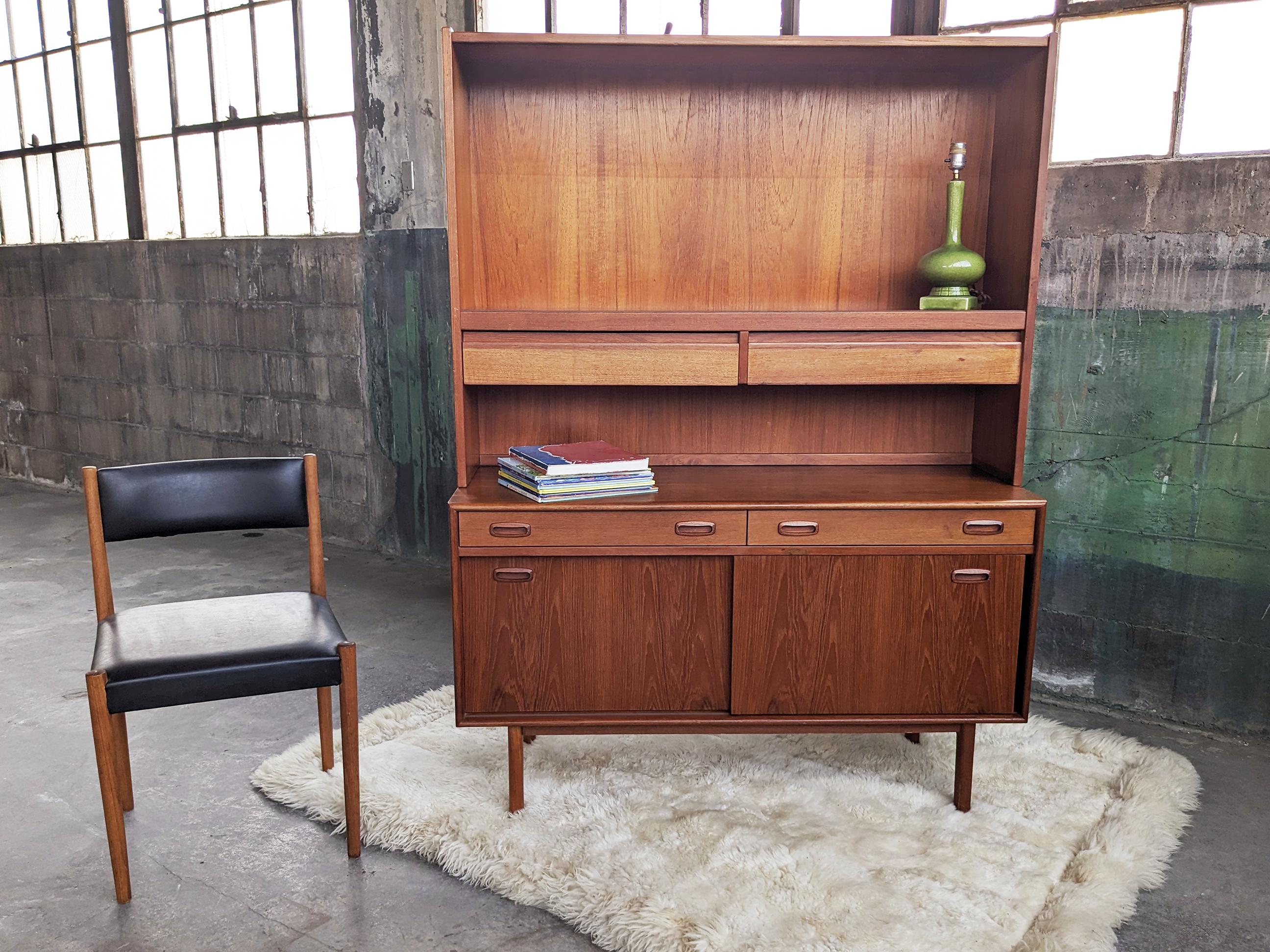 Mid Century Danish Modern Teak Bookcase Shelf Wall Unit Credenza Cabinet- 2 pcs In Good Condition For Sale In Madison, WI