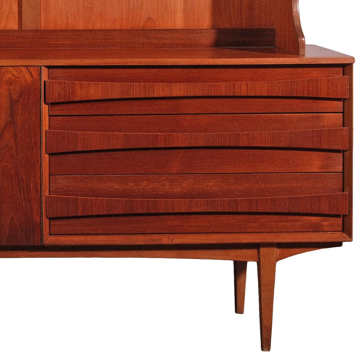 Mid-Century Danish Modern Teak Bookshelf Hutch 1