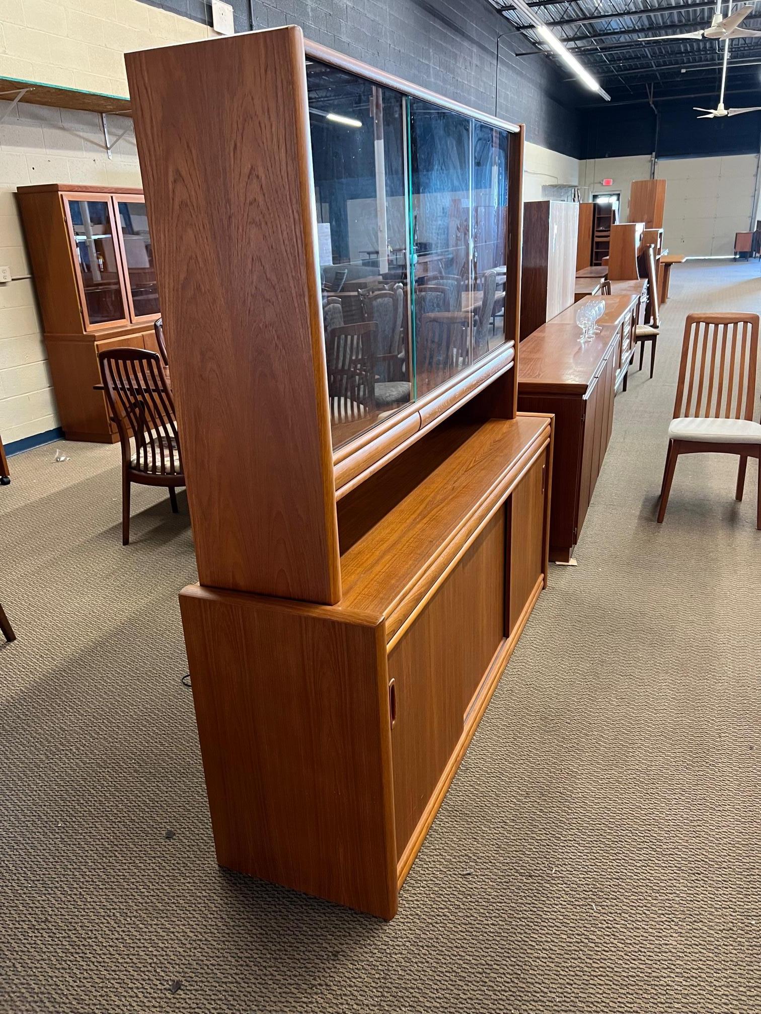 Mid Century Danish Modern Teak Buffet Display China Cabinet With Hutch And Light 5