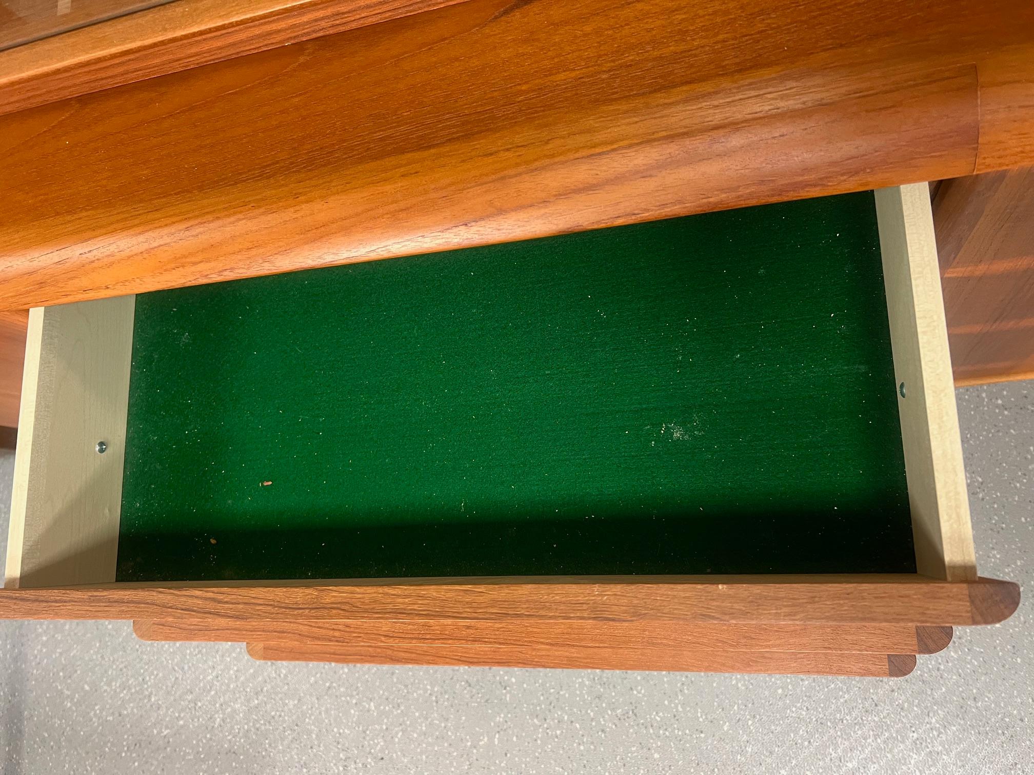 Mid Century Danish Modern Teak Buffet Hutch Display China Cabinet Bow Front For Sale 6