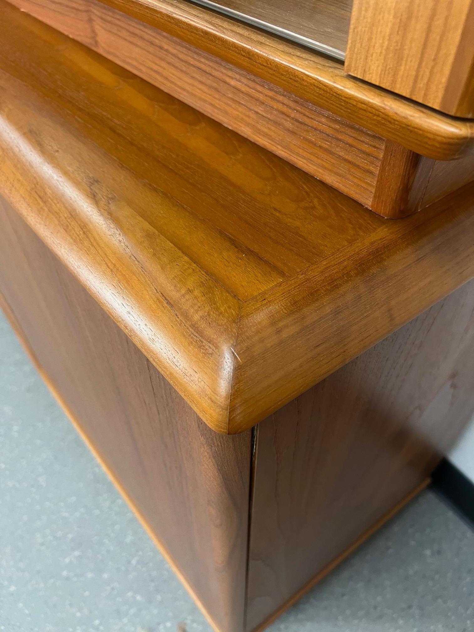 Mid Century Danish Modern Teak Buffet Hutch Display China Cabinet Bow Front For Sale 8