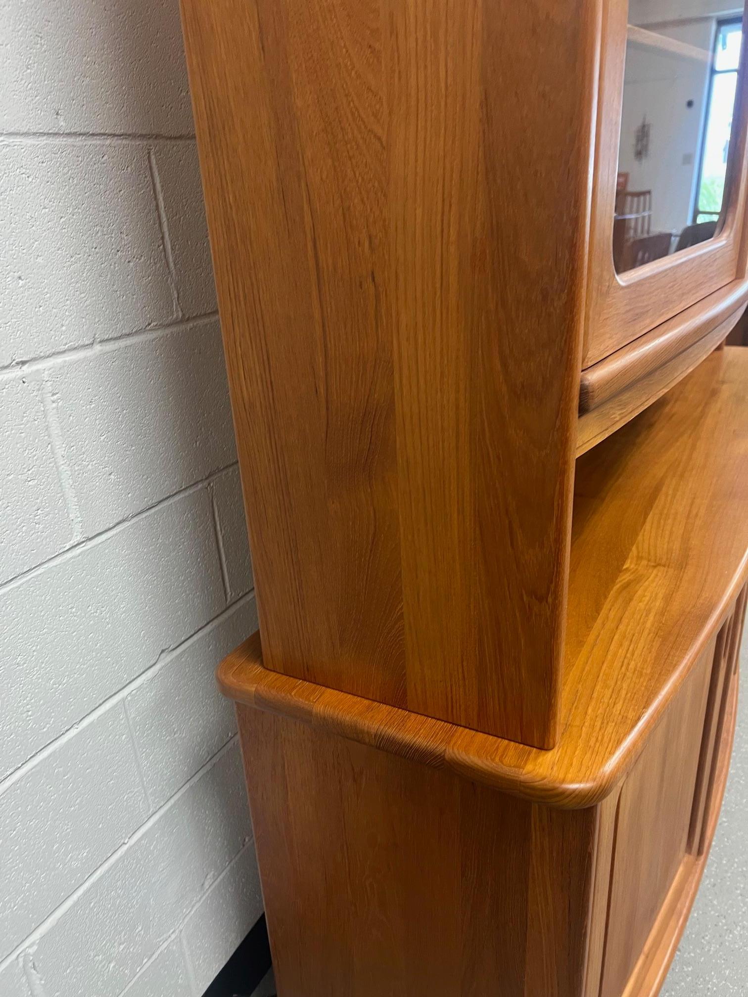 Mid Century Danish Modern Teak Buffet Hutch Display China Cabinet Bow Front 9
