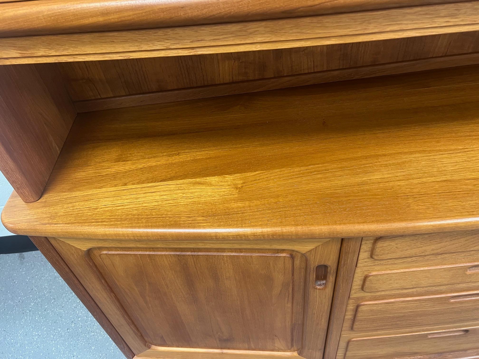 Mid Century Danish Modern Teak Buffet Hutch Display China Cabinet Bow Front 3