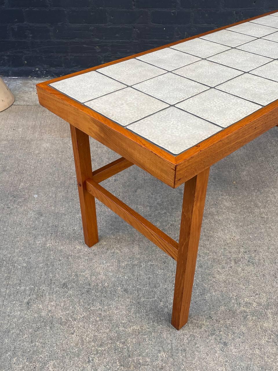 Table console danoise moderne du milieu du siècle dernier en teck et céramique par Trioh en vente 1